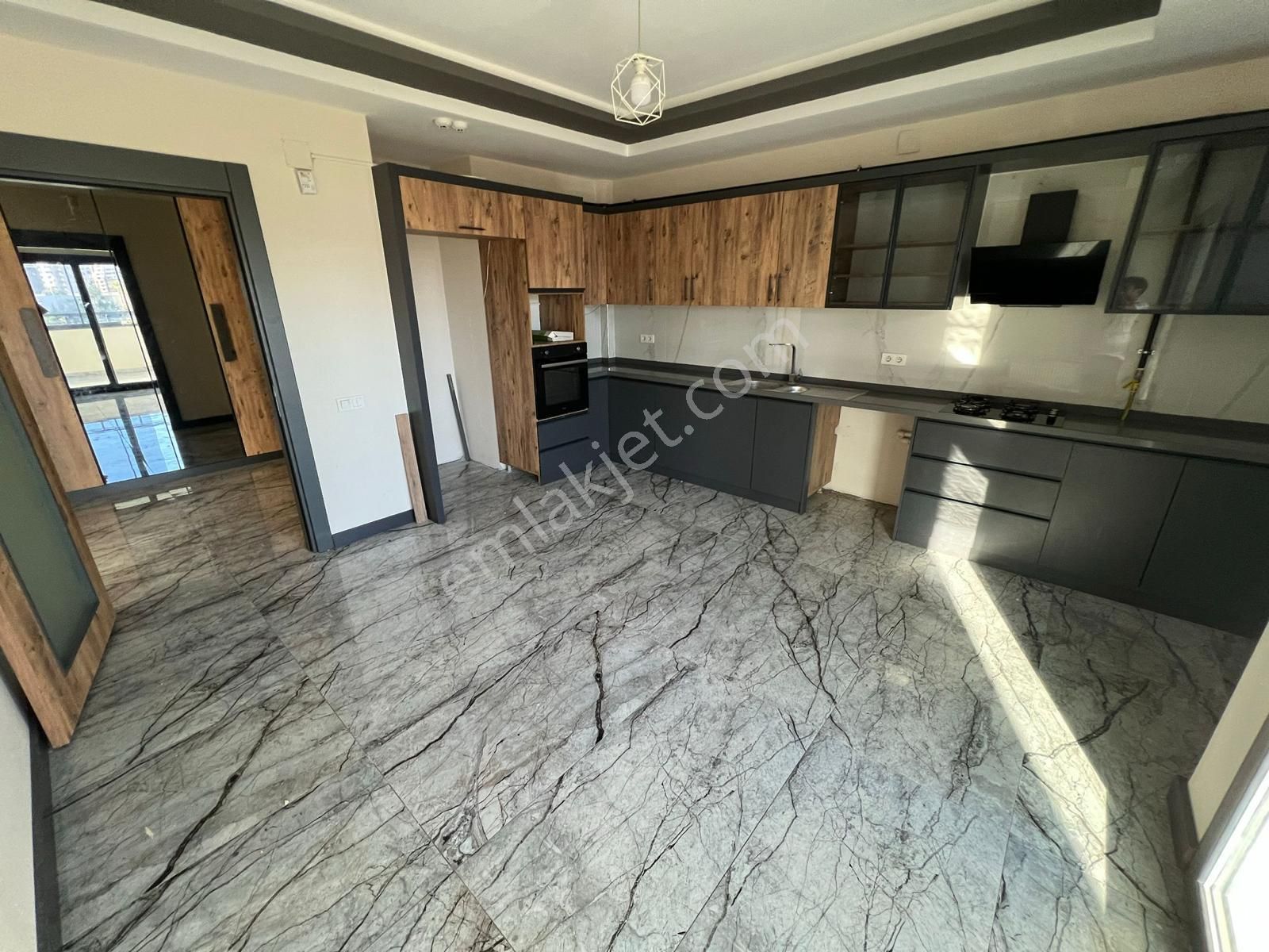 Üstünkent'ten 34. Cadde Civarı Satılık 3+1 Modern Daire - Görsel 5