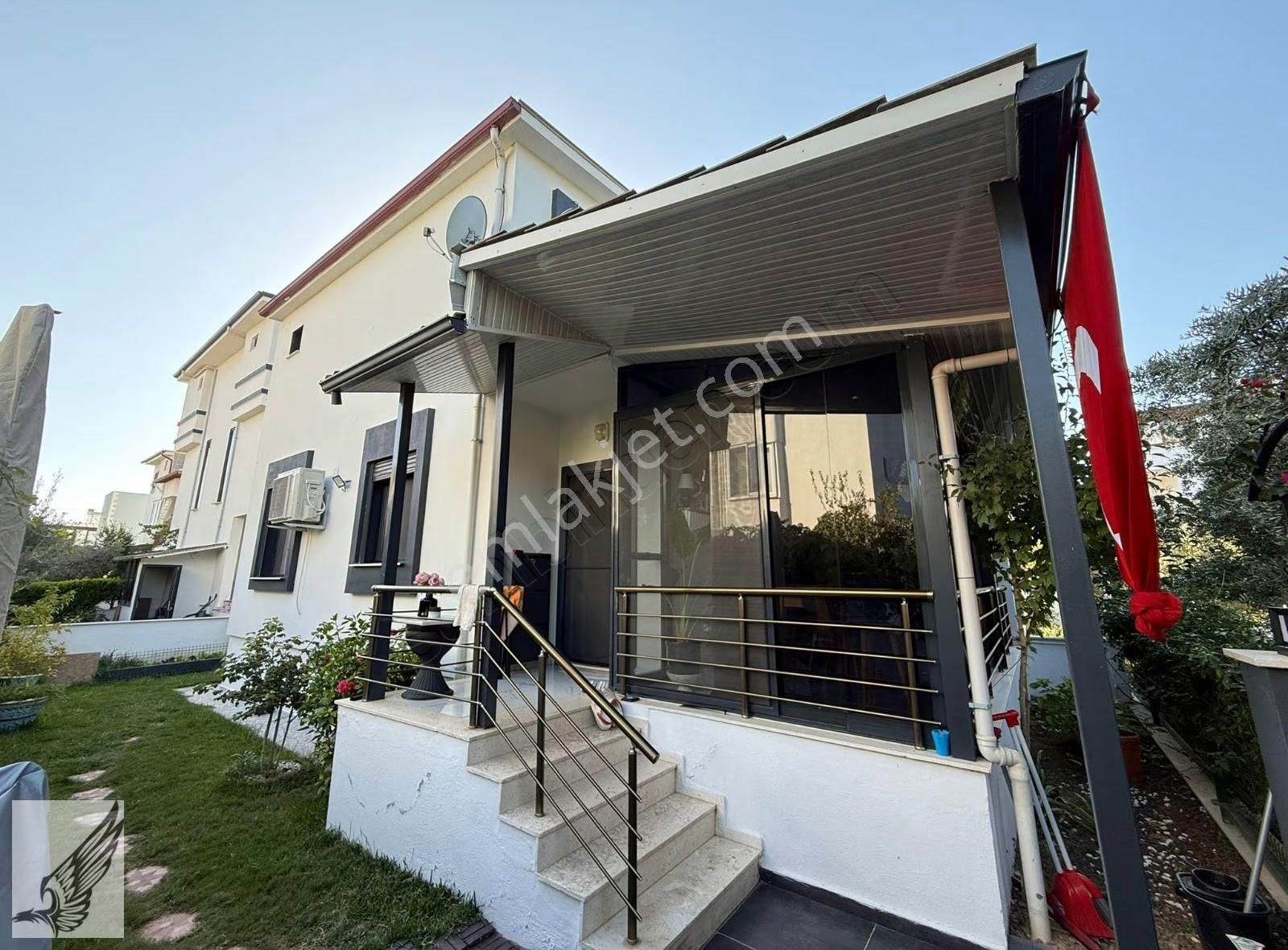 Seferihisar Cumhuriyet Mh Sakin Lokasyonda 3+1 Kullanışlı Villa - Görsel 9