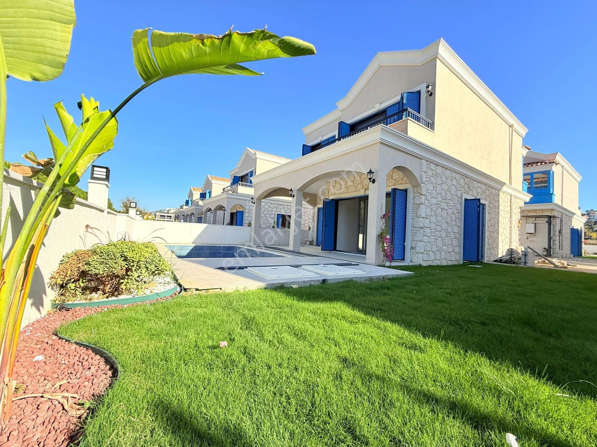 Denıze Ve Avm'ye Yakın-güvenlik-özel Havuz/otopark-bahçe-lüx-modern-tamamı Müstakil