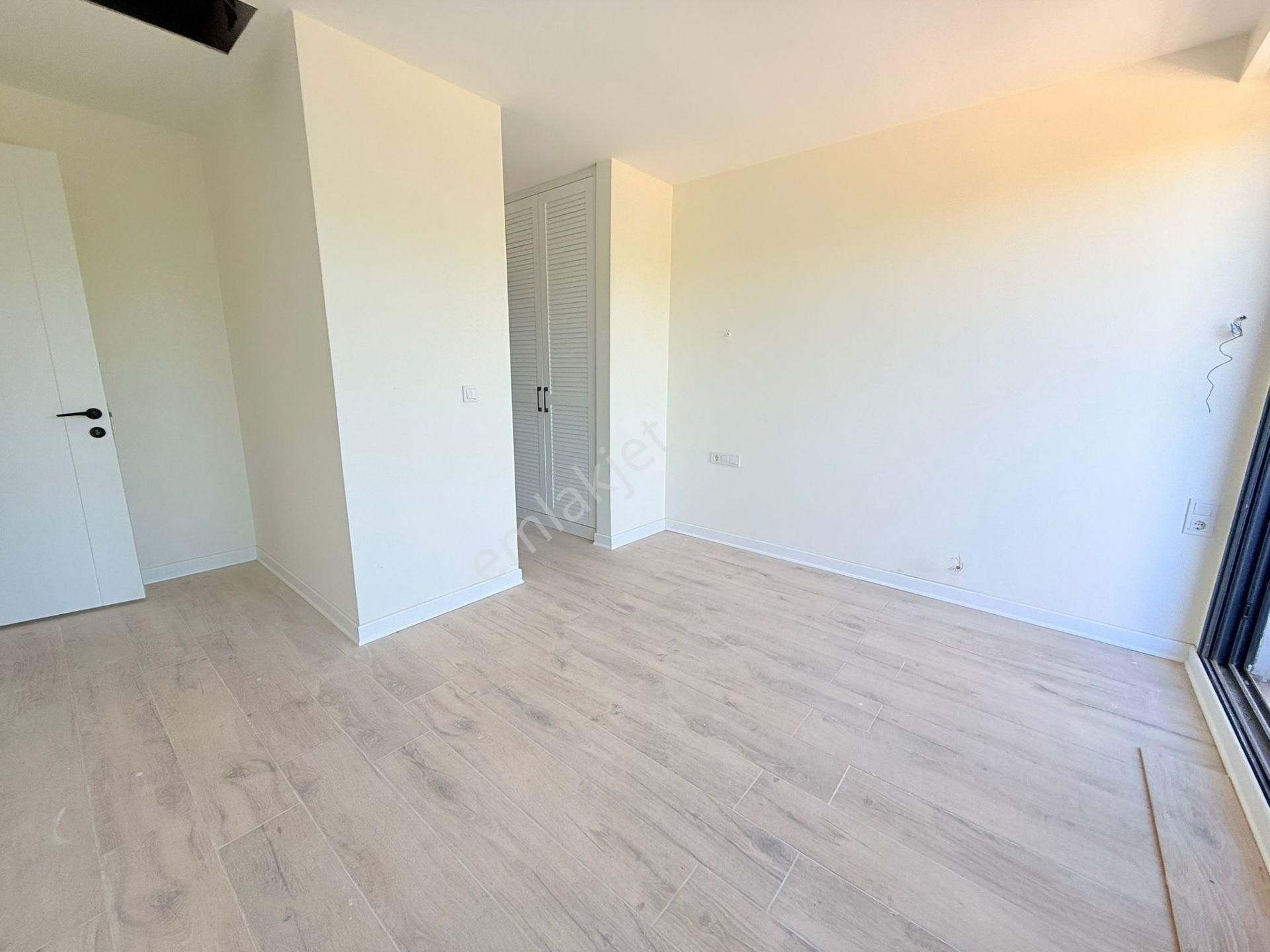 Denıze Ve Avm'ye Yakın-güvenlik-özel Havuz/otopark-bahçe-lüx-modern-tamamı Müstakil - Görsel 24