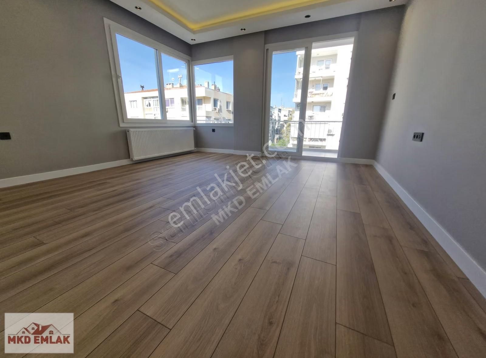 Bostanlı Da Asansörlü Otoparklı Full Tadilatlı Köşe Mkd Emlak - Görsel 11