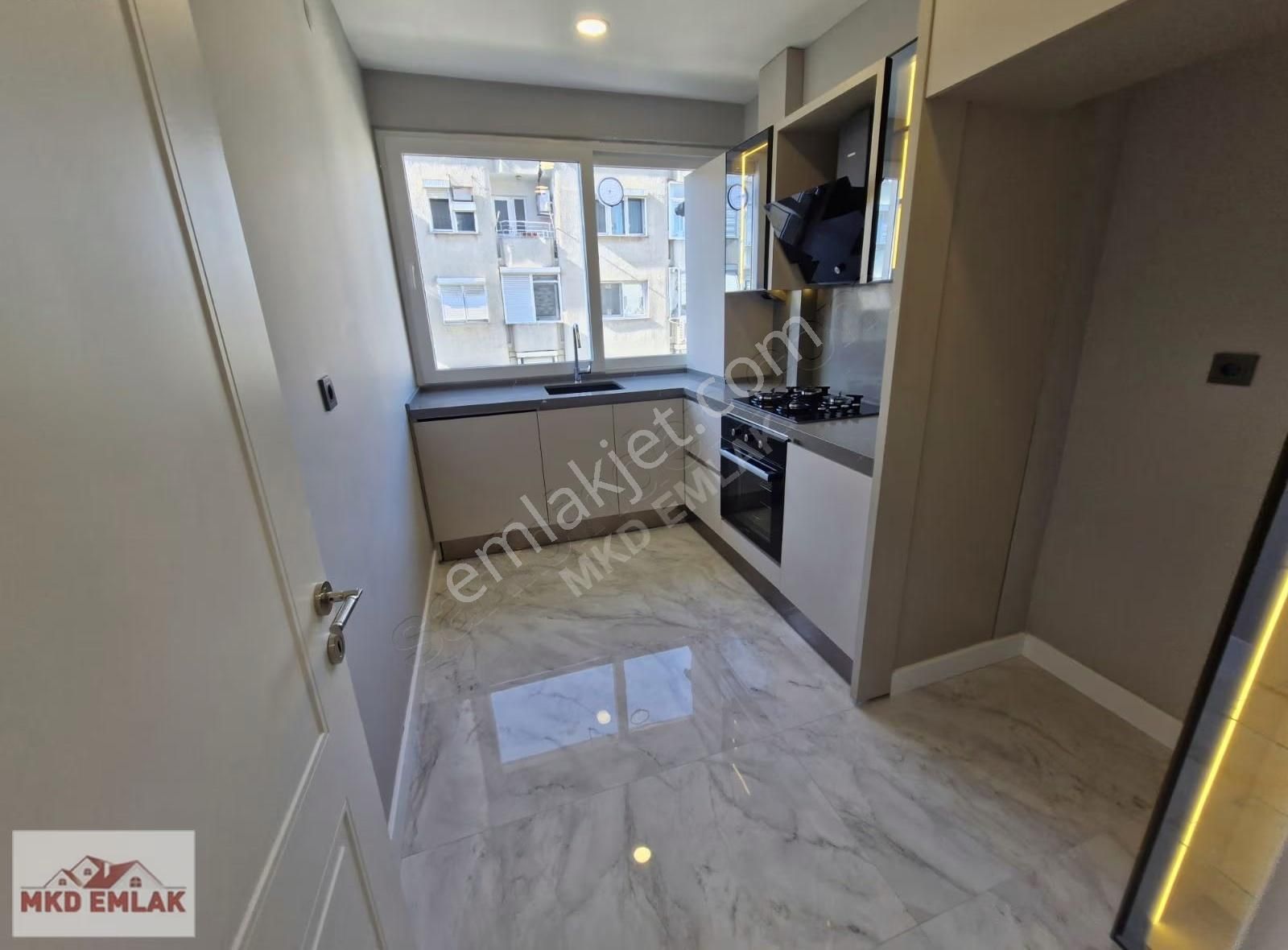 Bostanlı Da Asansörlü Otoparklı Full Tadilatlı Köşe Mkd Emlak - Görsel 23