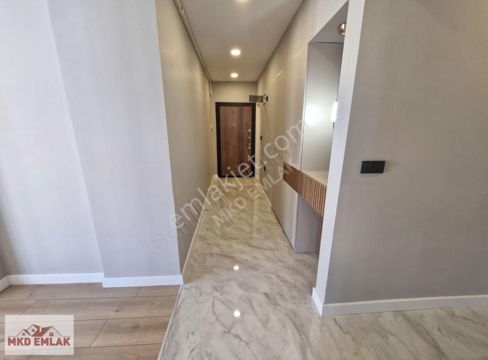 Bostanlı Da Asansörlü Otoparklı Full Tadilatlı Köşe Mkd Emlak - Görsel 8