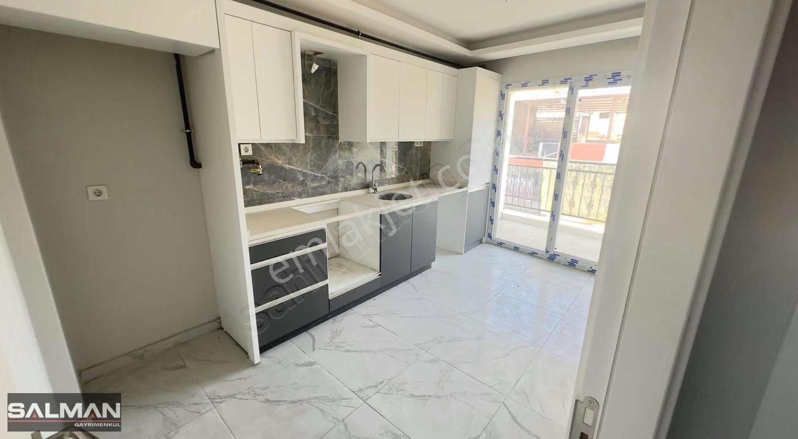 Salman'dan Bayraklı Emek Mah Satılık 3+1 Sıfır Daire