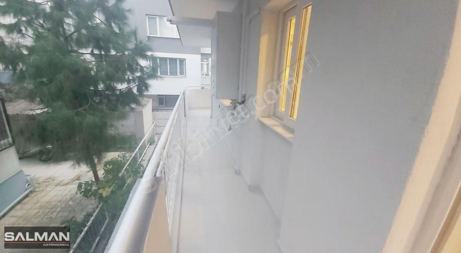 Bostanlı Şehitler Blv.'nda Tadilatlı Satılık 3+1 Asansörlü Daire - Görsel 22