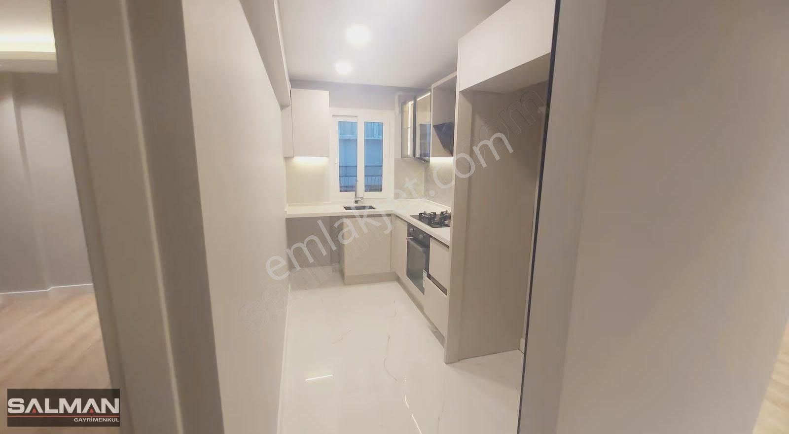 Bostanlı Şehitler Blv.'nda Tadilatlı Satılık 3+1 Asansörlü Daire - Görsel 10