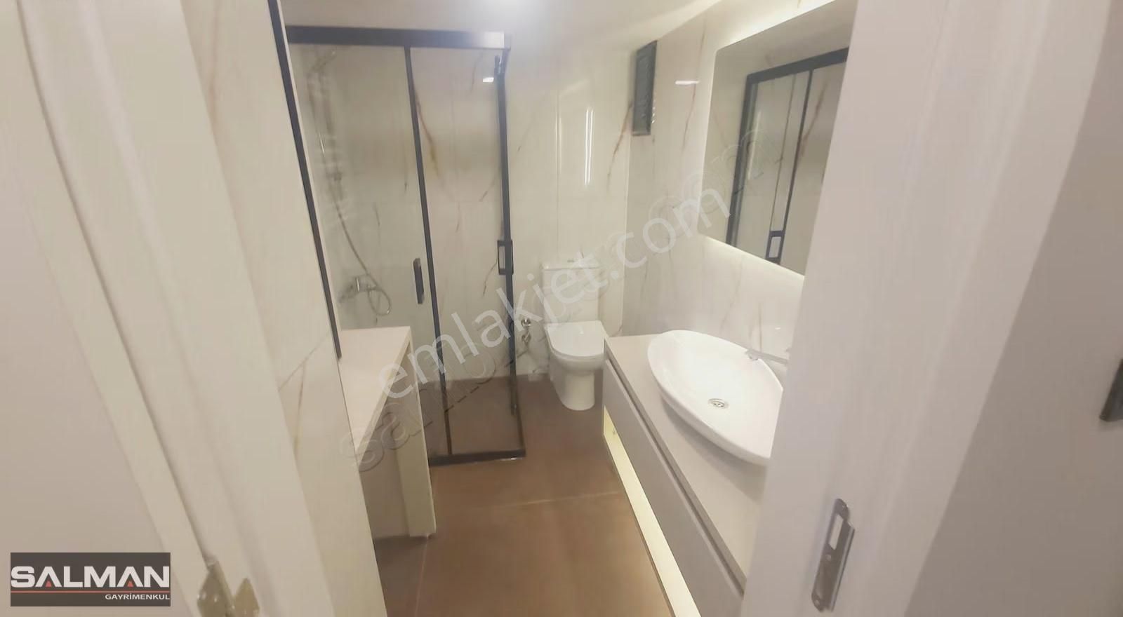 Bostanlı Şehitler Blv.'nda Tadilatlı Satılık 3+1 Asansörlü Daire - Görsel 12