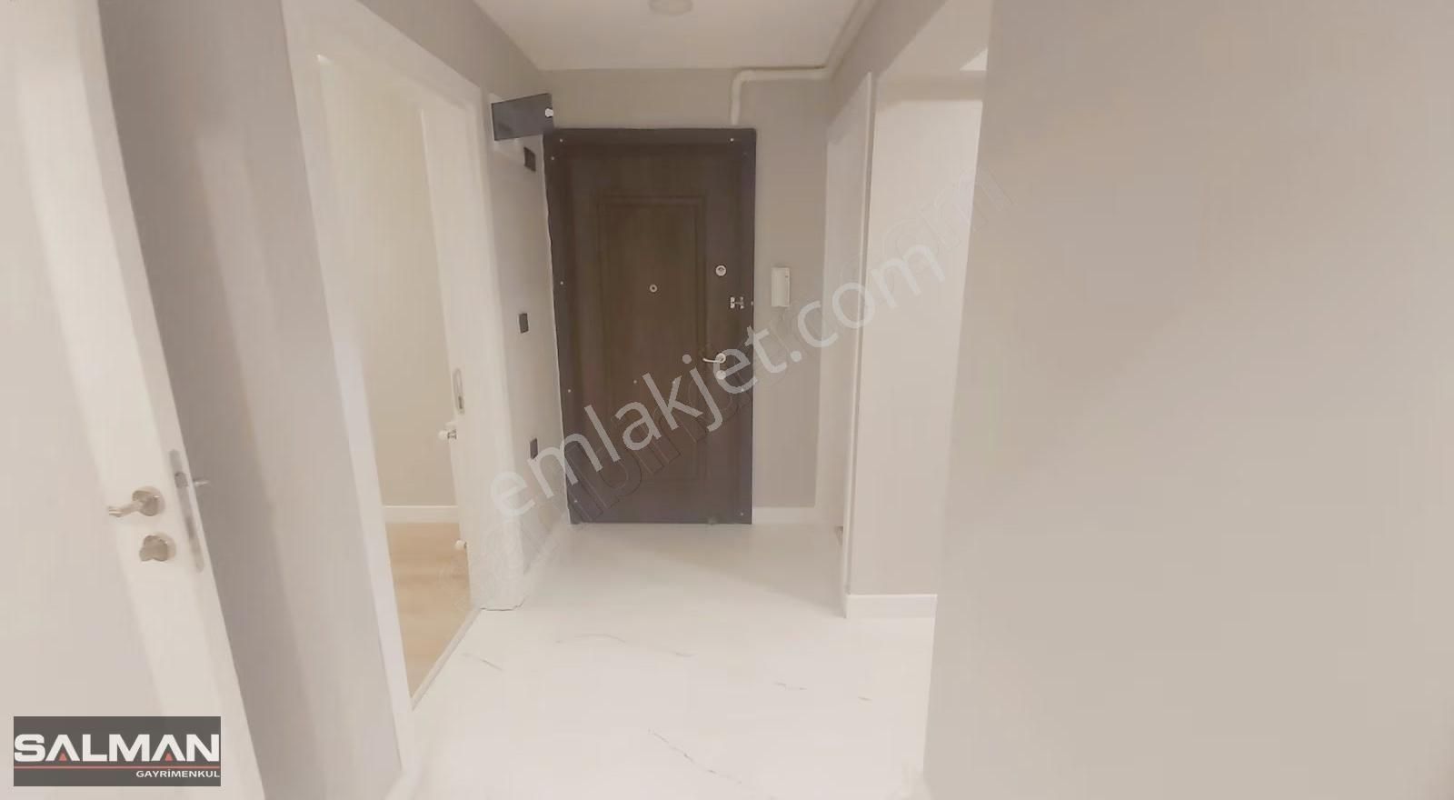 Bostanlı Şehitler Blv.'nda Tadilatlı Satılık 3+1 Asansörlü Daire - Görsel 20