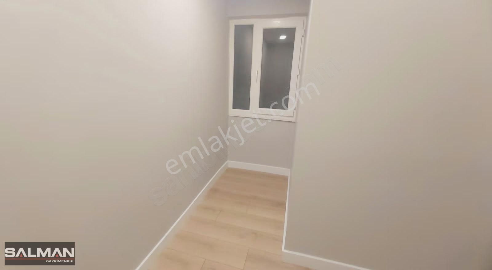 Bostanlı Şehitler Blv.'nda Tadilatlı Satılık 3+1 Asansörlü Daire - Görsel 23