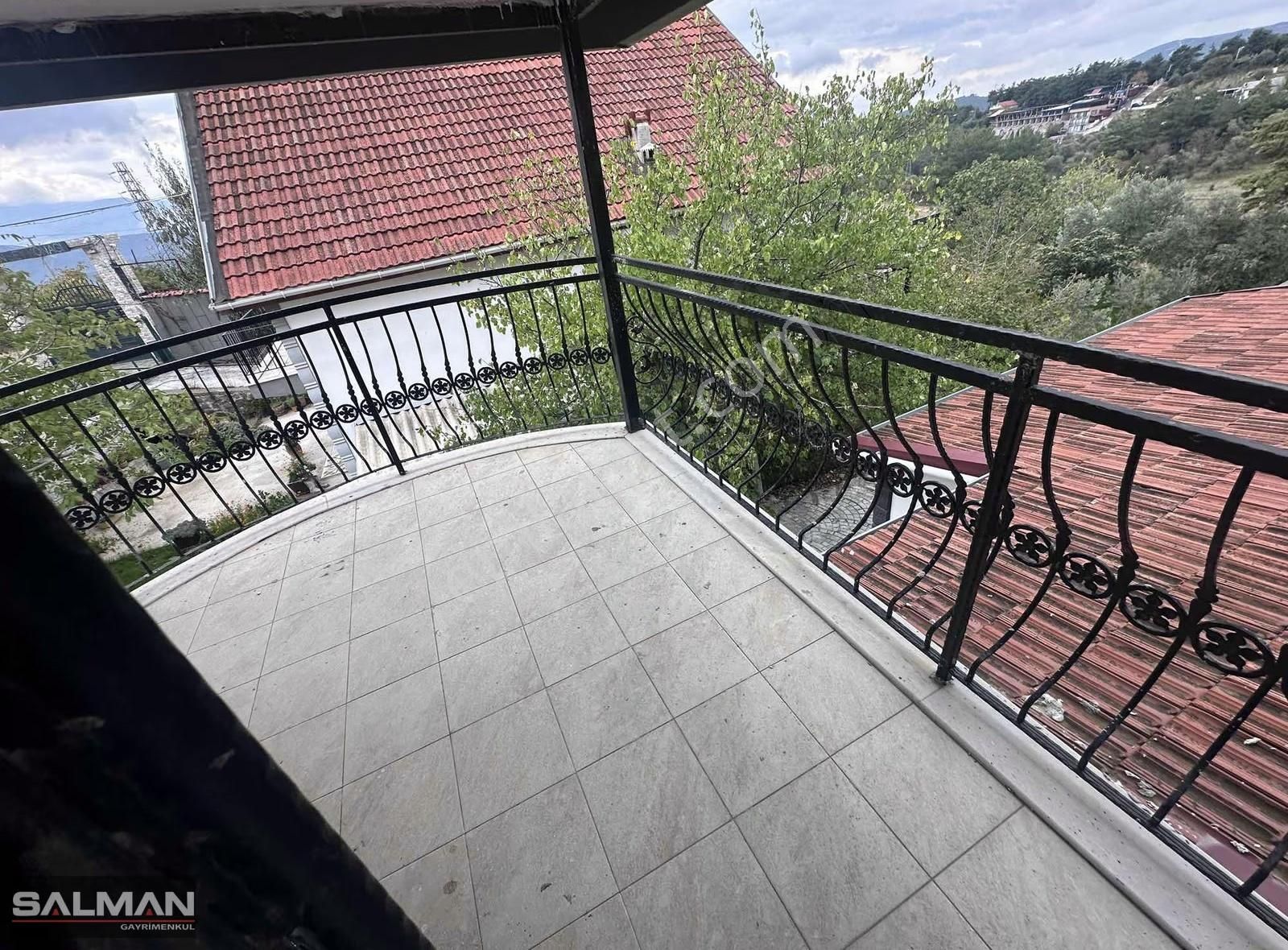 Bornova Yakaköy'de 759 M² Arsa İçinde Satılık 3+1 Dubleks Villa - Görsel 23