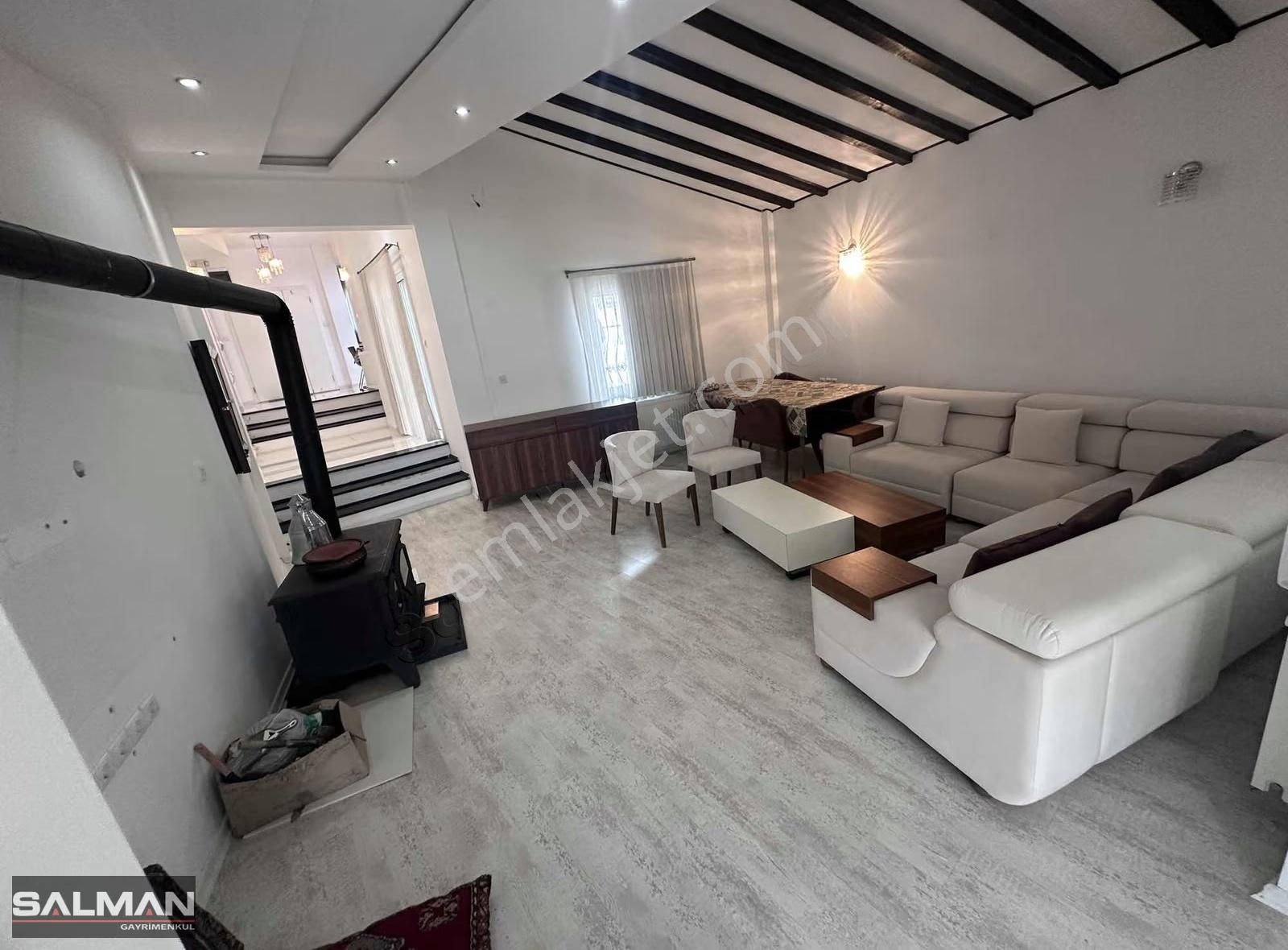 Bornova Yakaköy'de 759 M² Arsa İçinde Satılık 3+1 Dubleks Villa - Görsel 15