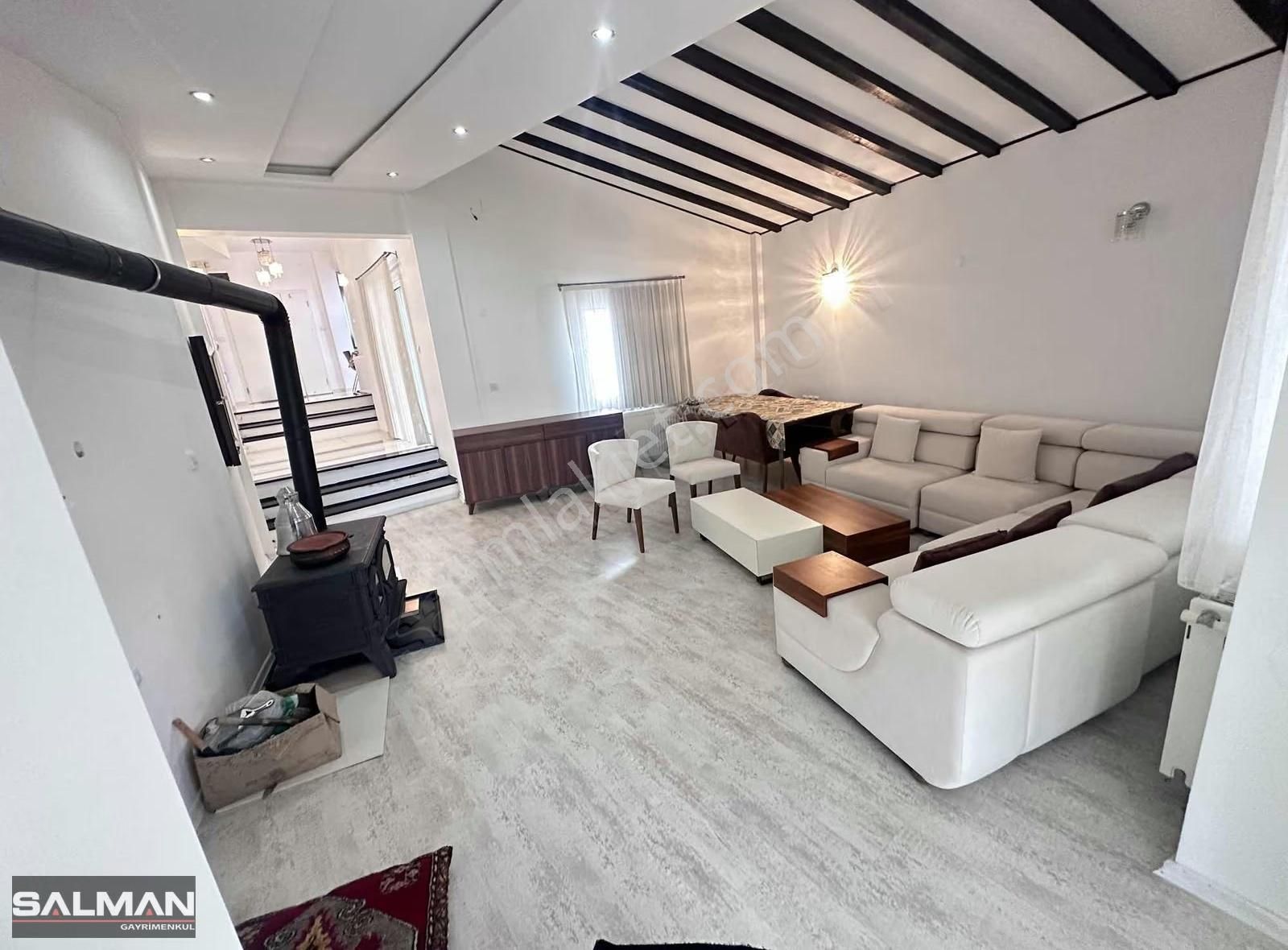 Bornova Yakaköy'de 759 M² Arsa İçinde Satılık 3+1 Dubleks Villa - Görsel 11