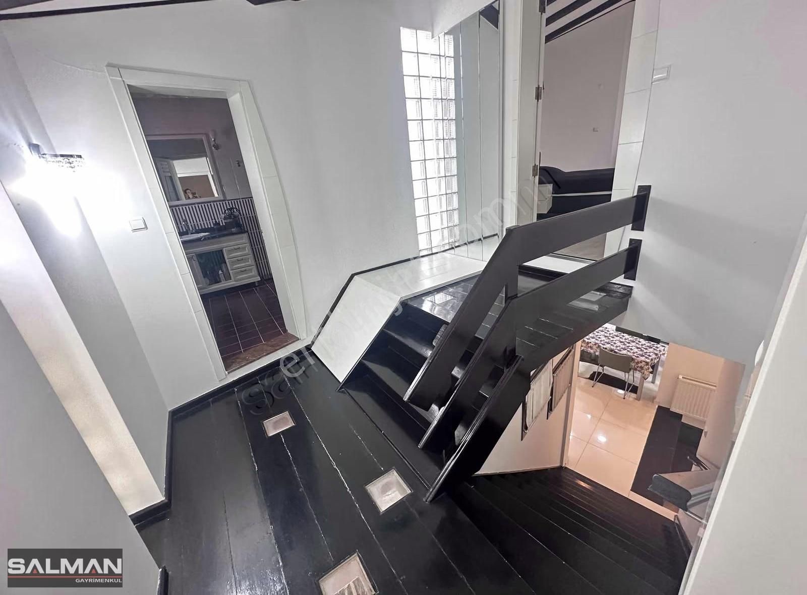 Bornova Yakaköy'de 759 M² Arsa İçinde Satılık 3+1 Dubleks Villa - Görsel 19