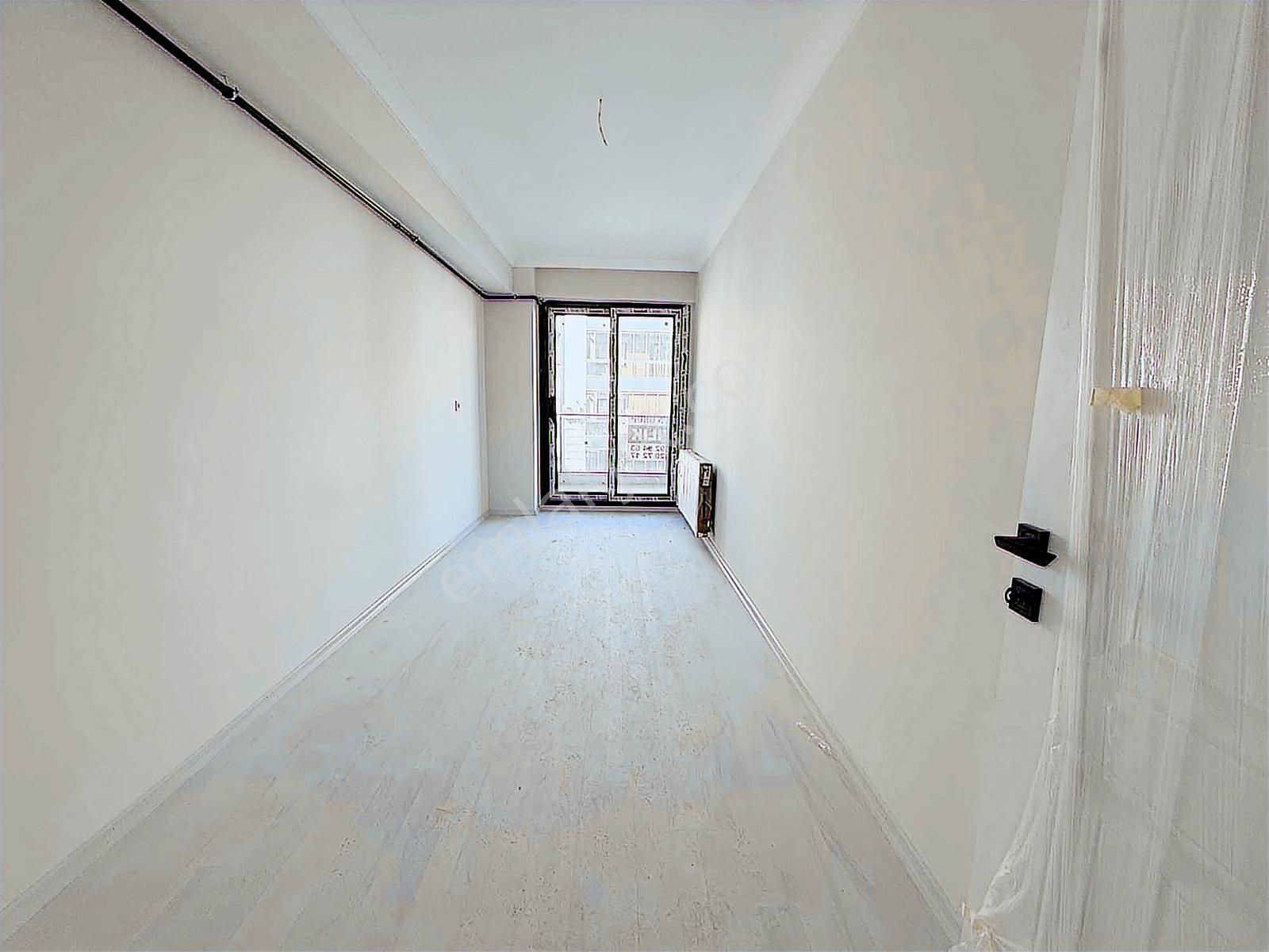Emlak Center'dan Muradiye Mah Satılık 2+1 Sıfır Otoparklı Daire - Görsel 2