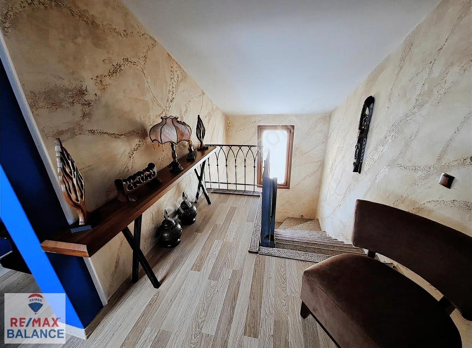 Çamlık Villa Bölgesinde İçi Zevkle Tasarlanmış Satılık 6+2 Villa - Görsel 24