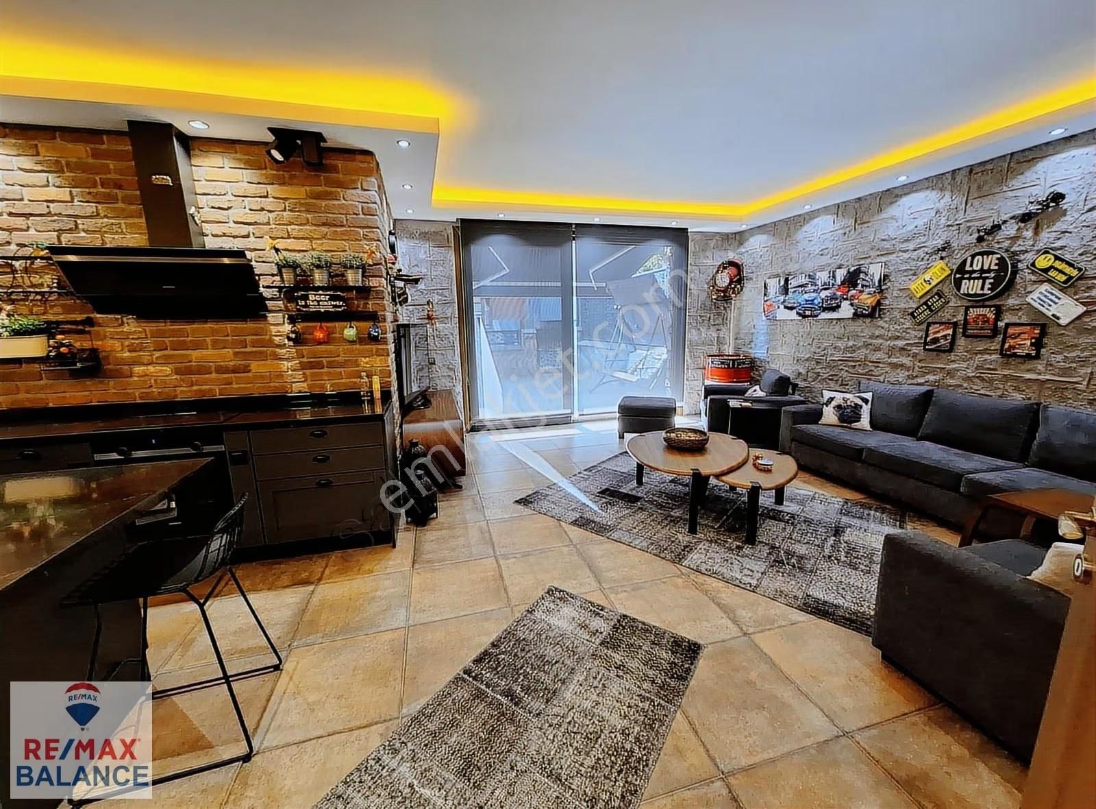 Çamlık Villa Bölgesinde İçi Zevkle Tasarlanmış Satılık 6+2 Villa - Görsel 31