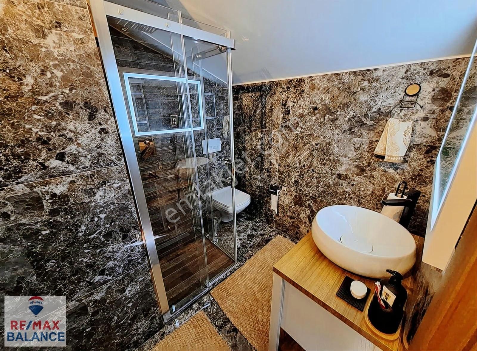 Çamlık Villa Bölgesinde İçi Zevkle Tasarlanmış Satılık 6+2 Villa - Görsel 32