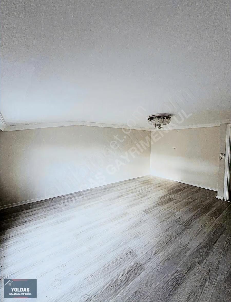 Yoldaş İnş Satılık 4+2 220 M2 Çatısı Yüksek Dublex Daire - Görsel 22