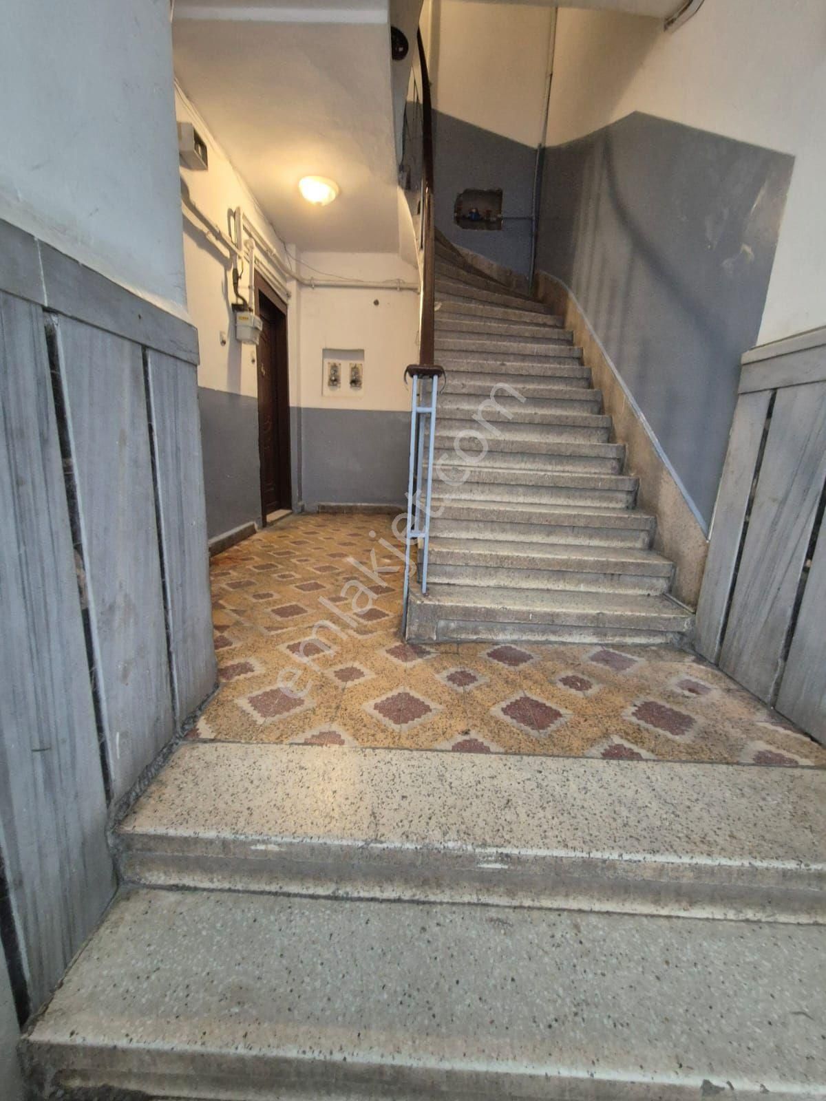 Satılık Bina Yatırıma Uygun Çapa Da Merkezi Konumlu Kupon Yer - Görsel 11