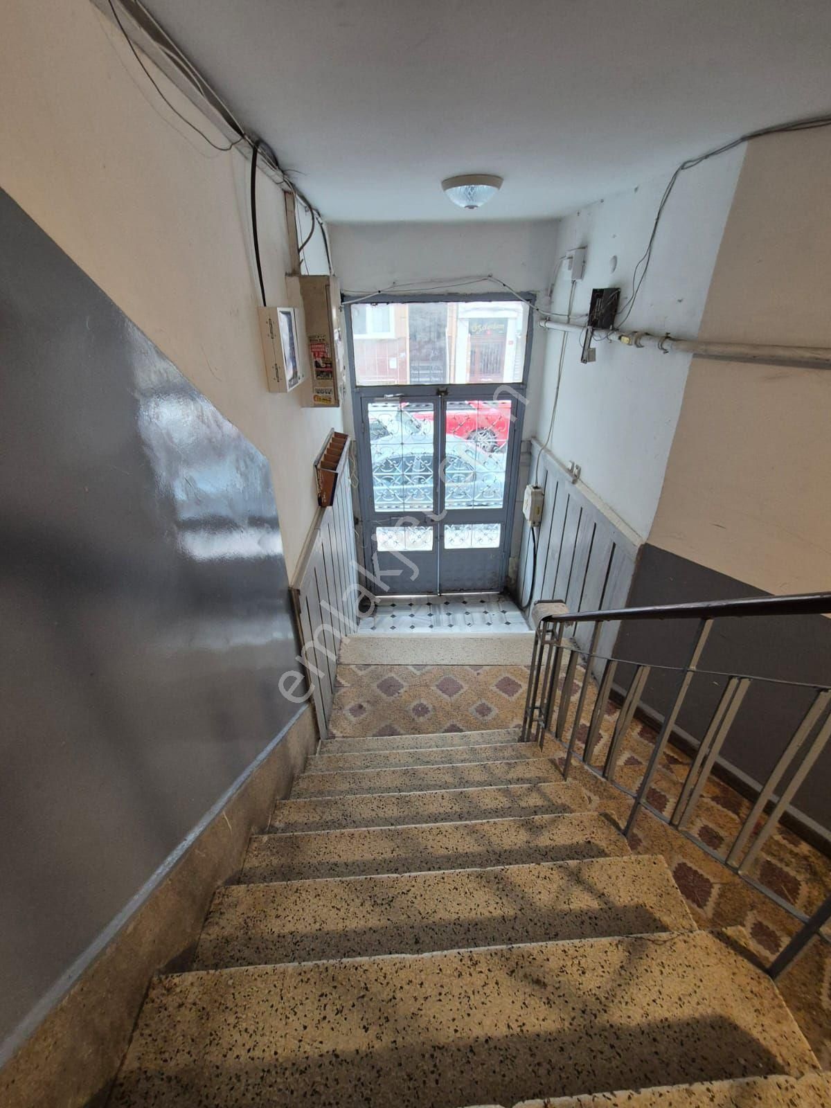 Satılık Bina Yatırıma Uygun Çapa Da Merkezi Konumlu Kupon Yer - Görsel 12