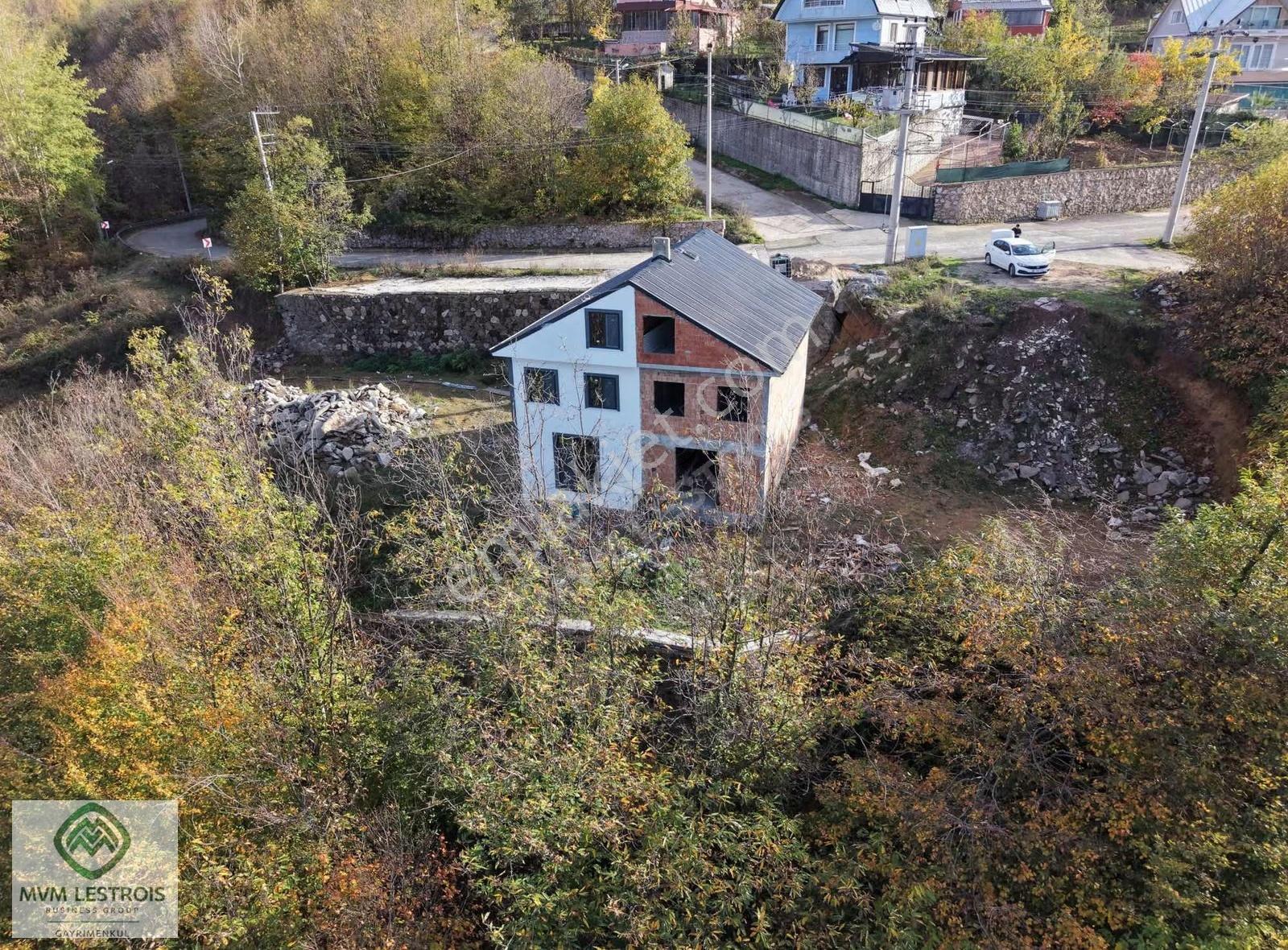 Başiskele Servetiye'de 4+1 Satılık Villa Deniz Manzaralı - Görsel 3