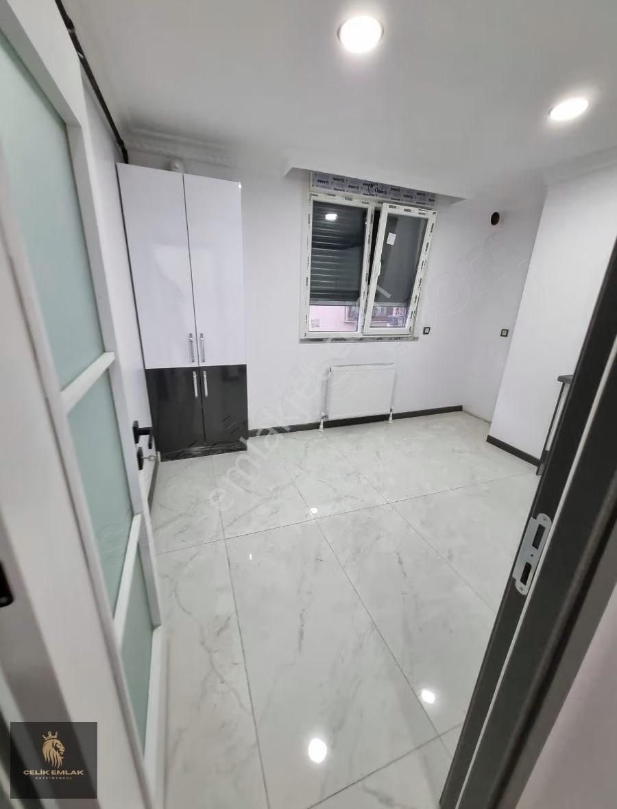 Ümraniye İski Metro Cadde Sıfır 3+1 - Görsel 18