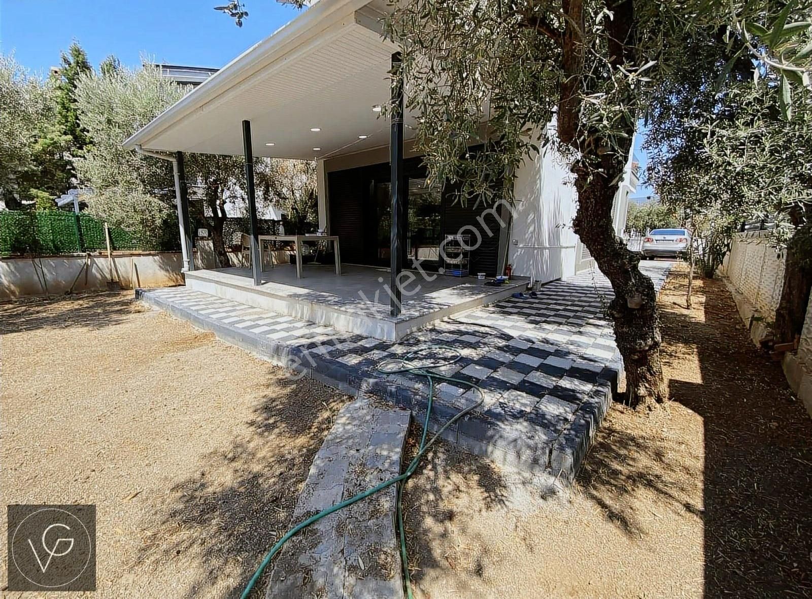 Denize 300m Mesafede 4+1 Müstakil Villa - Görsel 7