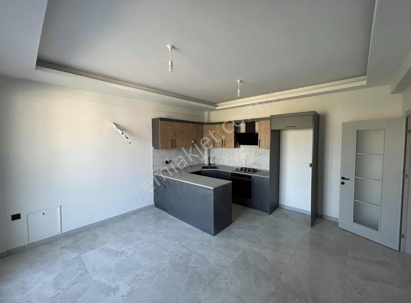 Gizem'li Emlaktan Merkezde Lüks 2+1 Kiralık Daire - Görsel 6