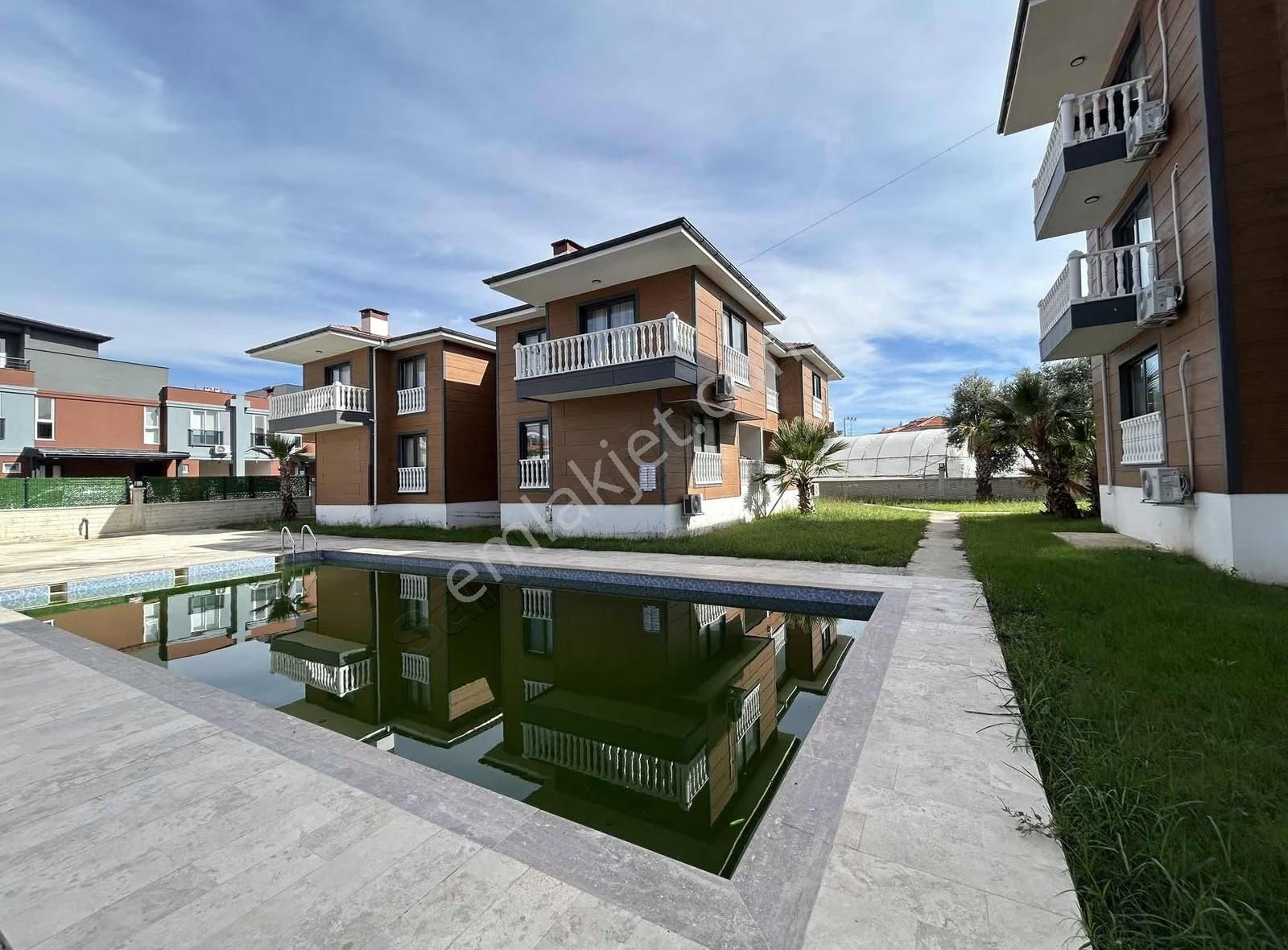 Gizemli Emlaktan Havuzlu Sıfır Eşyalı 1+1 Satılık Daire - Görsel 4