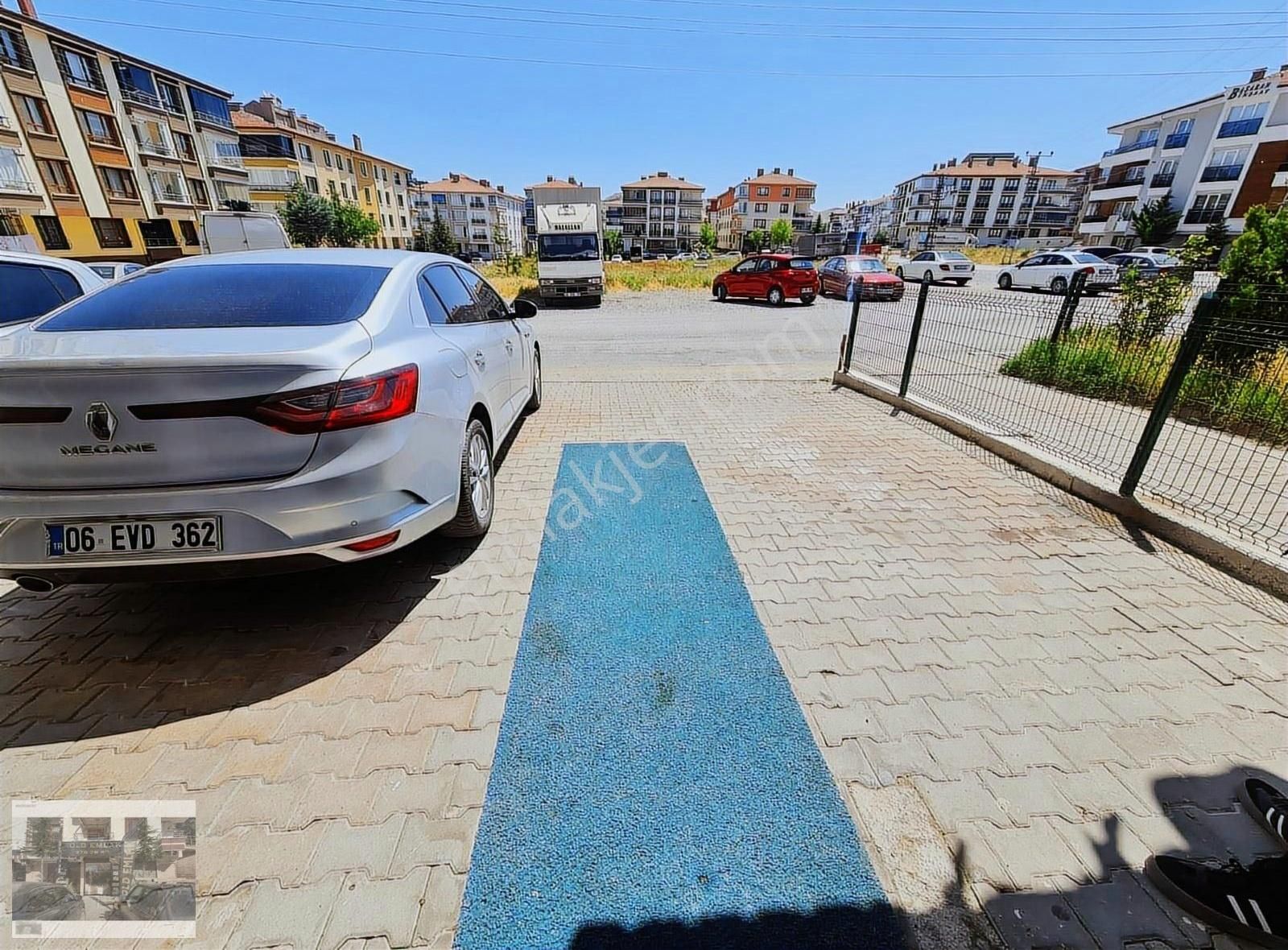 Karapürçek Salı Pazarına Yakın 25 Metre Full Dükkan - Görsel 15