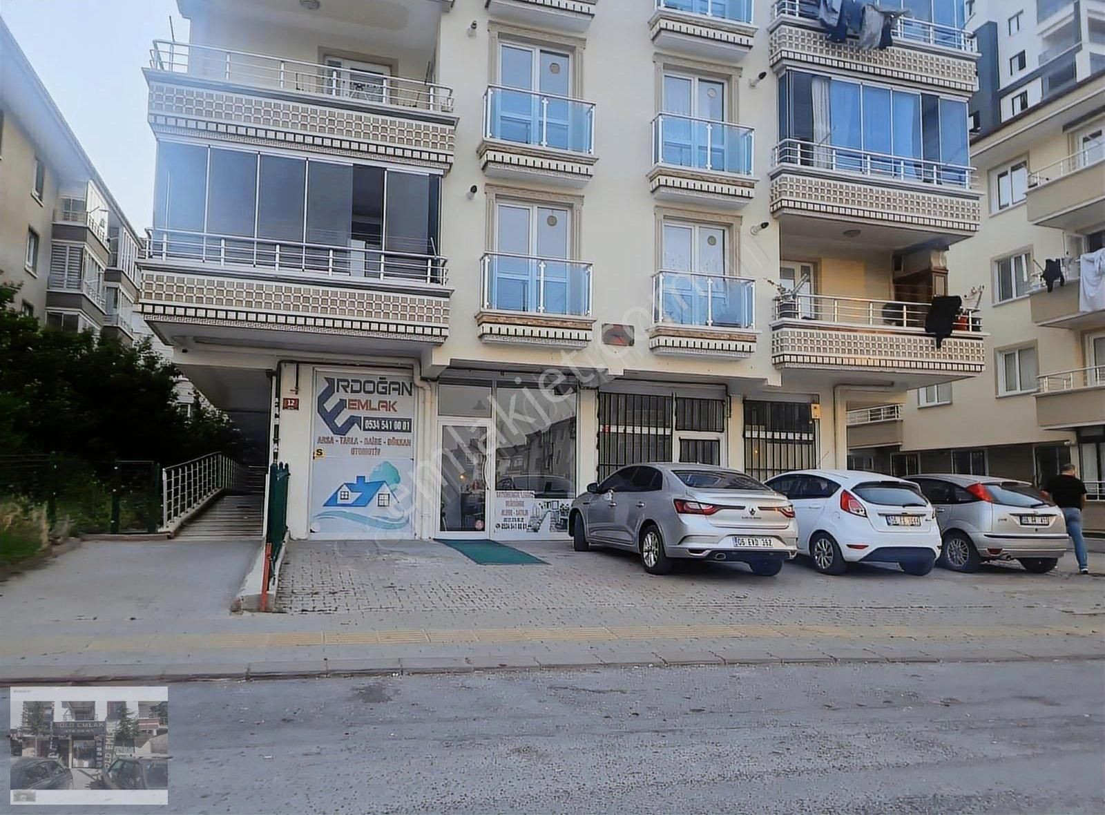 Karapürçek Salı Pazarına Yakın 25 Metre Full Dükkan - Görsel 33