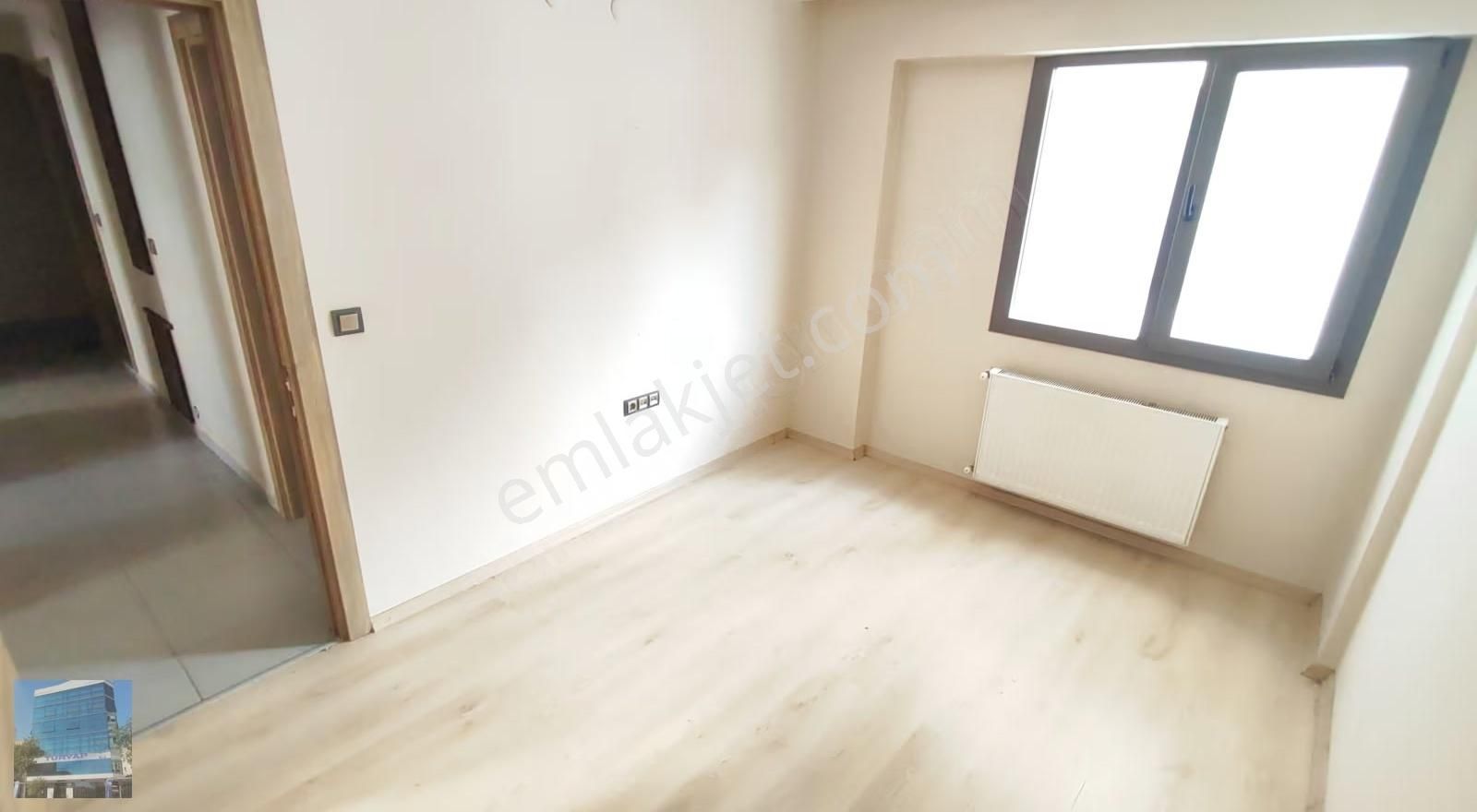 Karşıyaka Şemikler'de Satılık 3+1 Arakat Daire - Görsel 12