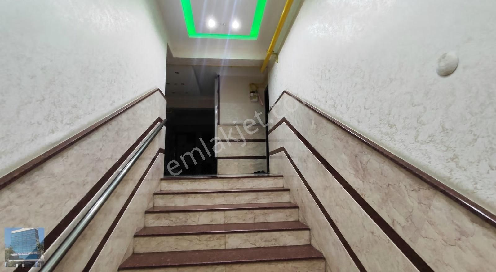 Karşıyaka Şemikler'de Satılık 3+1 Arakat Daire - Görsel 34