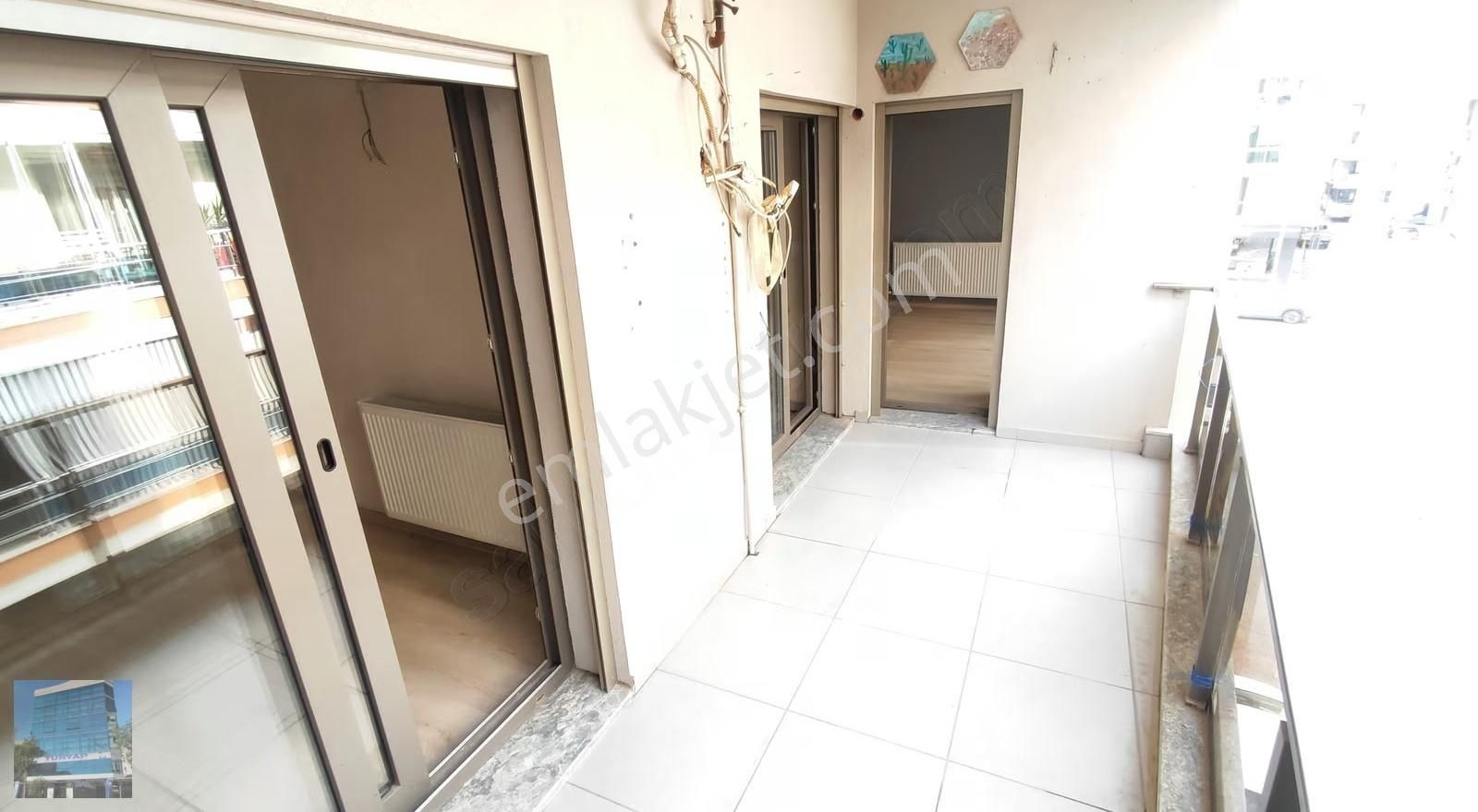 Karşıyaka Şemikler'de Satılık 3+1 Arakat Daire - Görsel 9