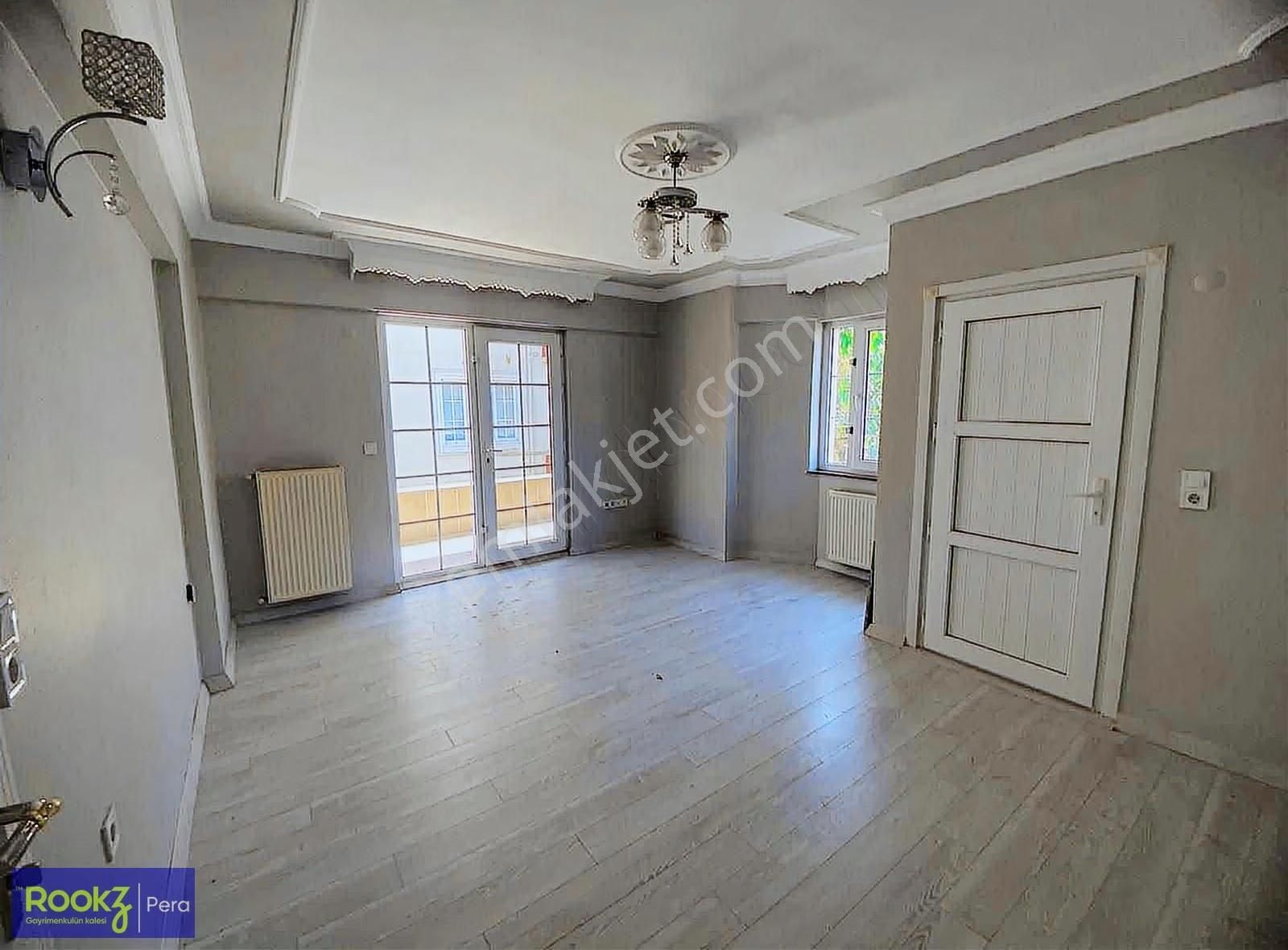 Karasu Merkezde Kiralık 3+1 Dubleks Villa - Görsel 18