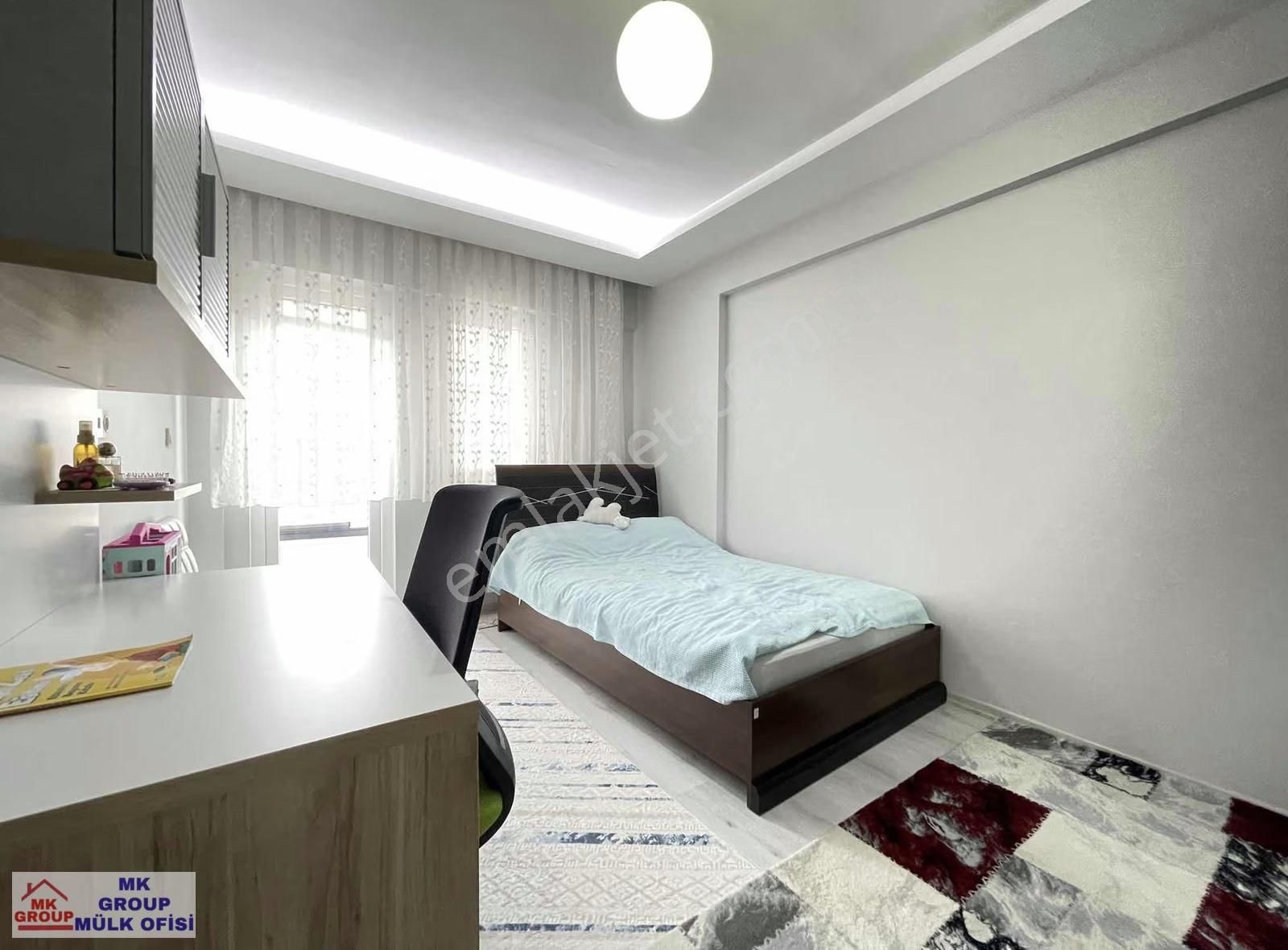 Site İçerisinde Cepheleri Açık Geniş Oturumlu 3+1 Satılık Daire - Görsel 7