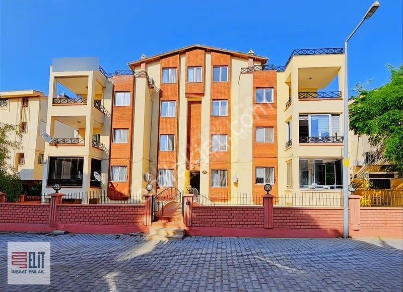 Didim Çamlık Mahallesinde Denize Yakın Havuzlu 4+1 Dubleks