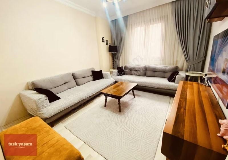 Gülbahar Selim Sırrı Tarcan İlkokulunun Arkasında 2+1 Masrafsız