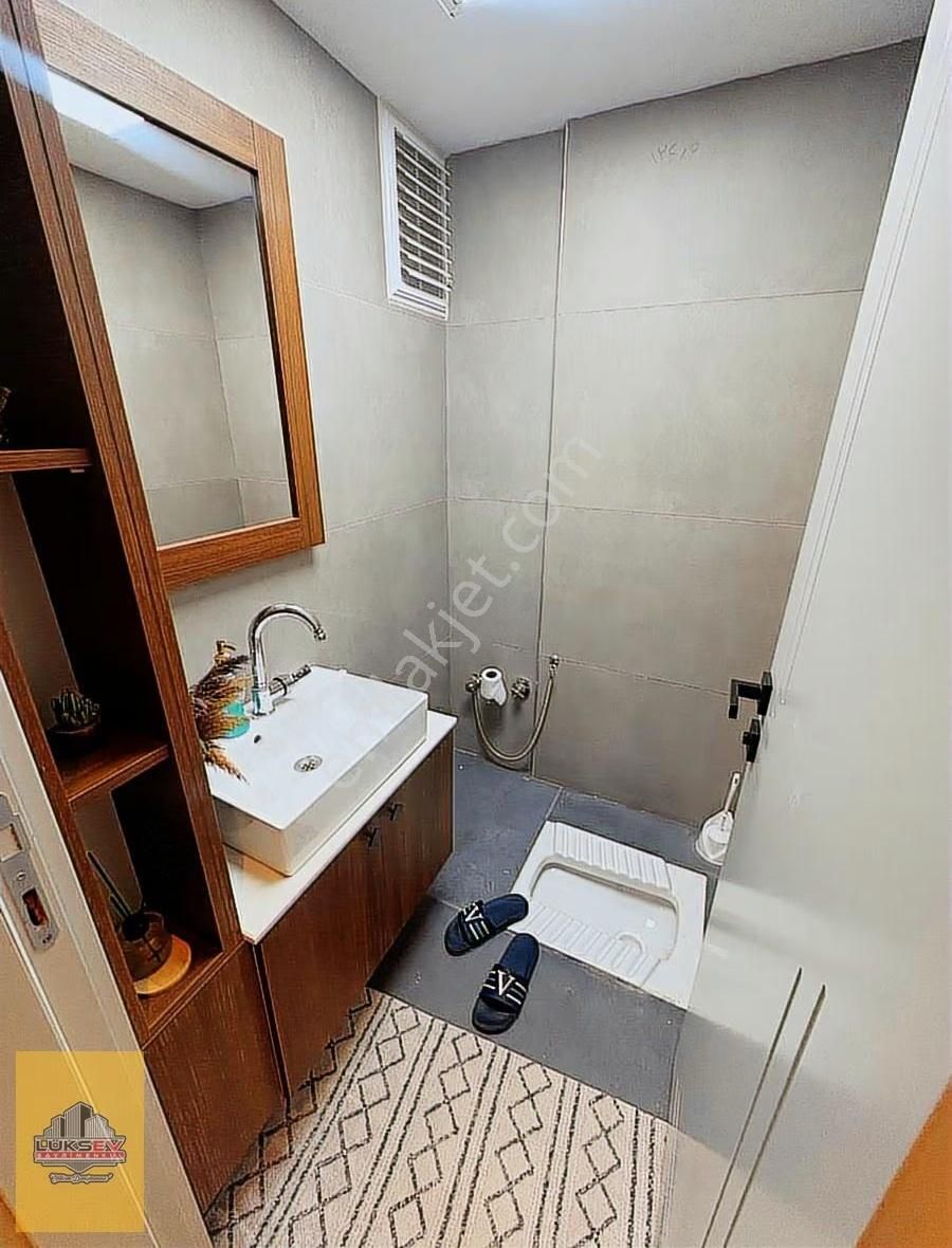 Beylerbeyi Bölgesinde Satılık 2+1 Luks Daire - Görsel 9