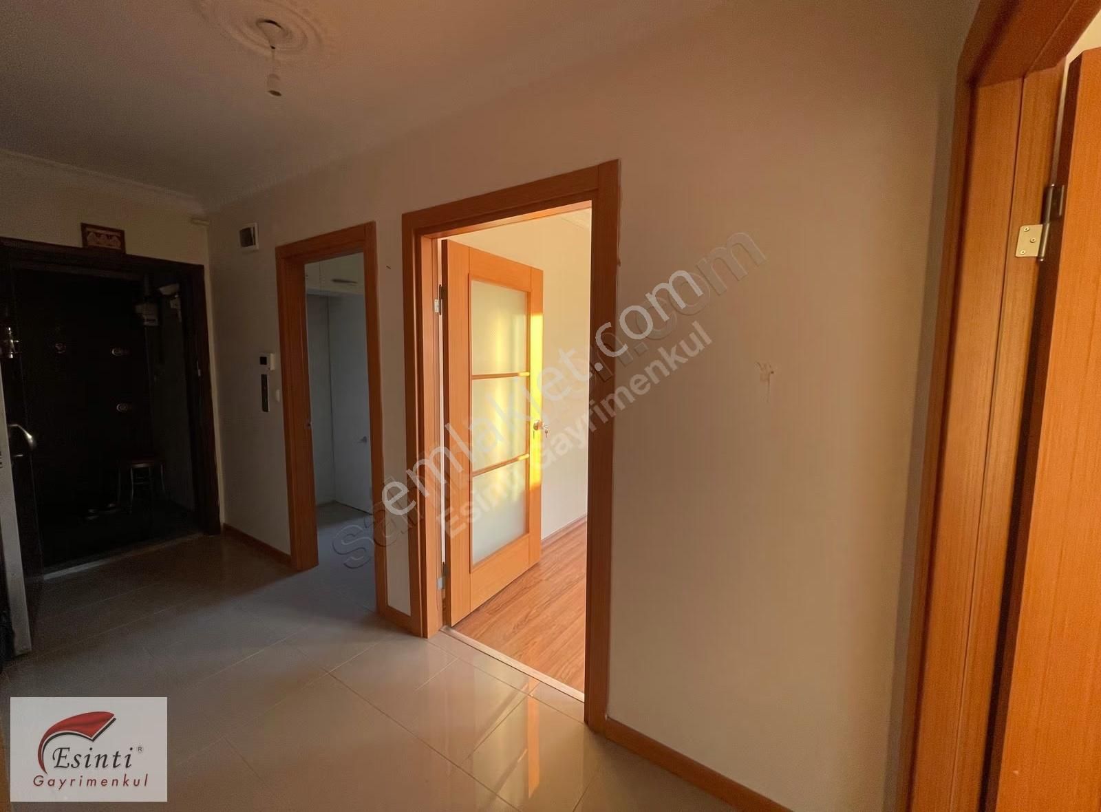 Ataşehir İnönü'de Yeditepe Ünv. Yakın Balkonlu Temiz 3+1 Kiralık - Görsel 3
