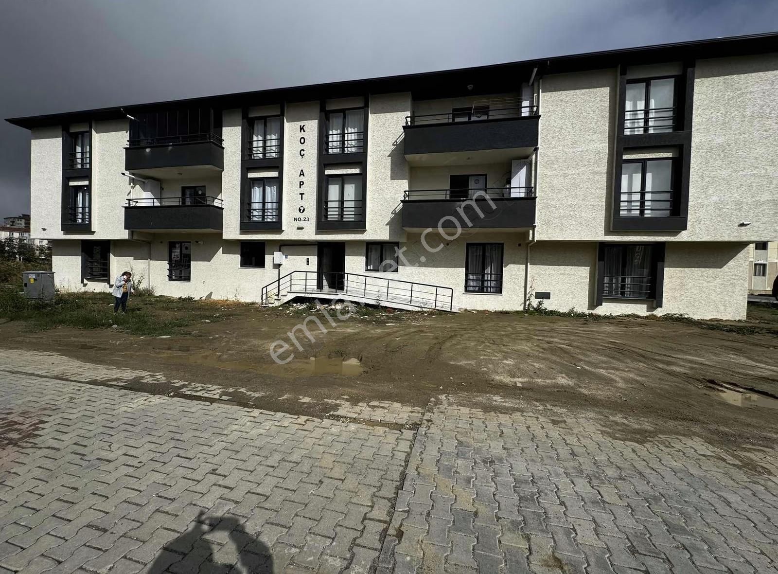 Tema Emlaktan Altınova Mahallesi Sıfır 2+1kiralık Daire