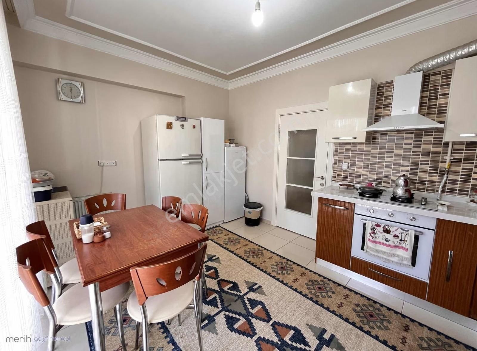 Merkezi Konumda Geniş Oturuma Sahip 145m2 Net Oturum - Görsel 8