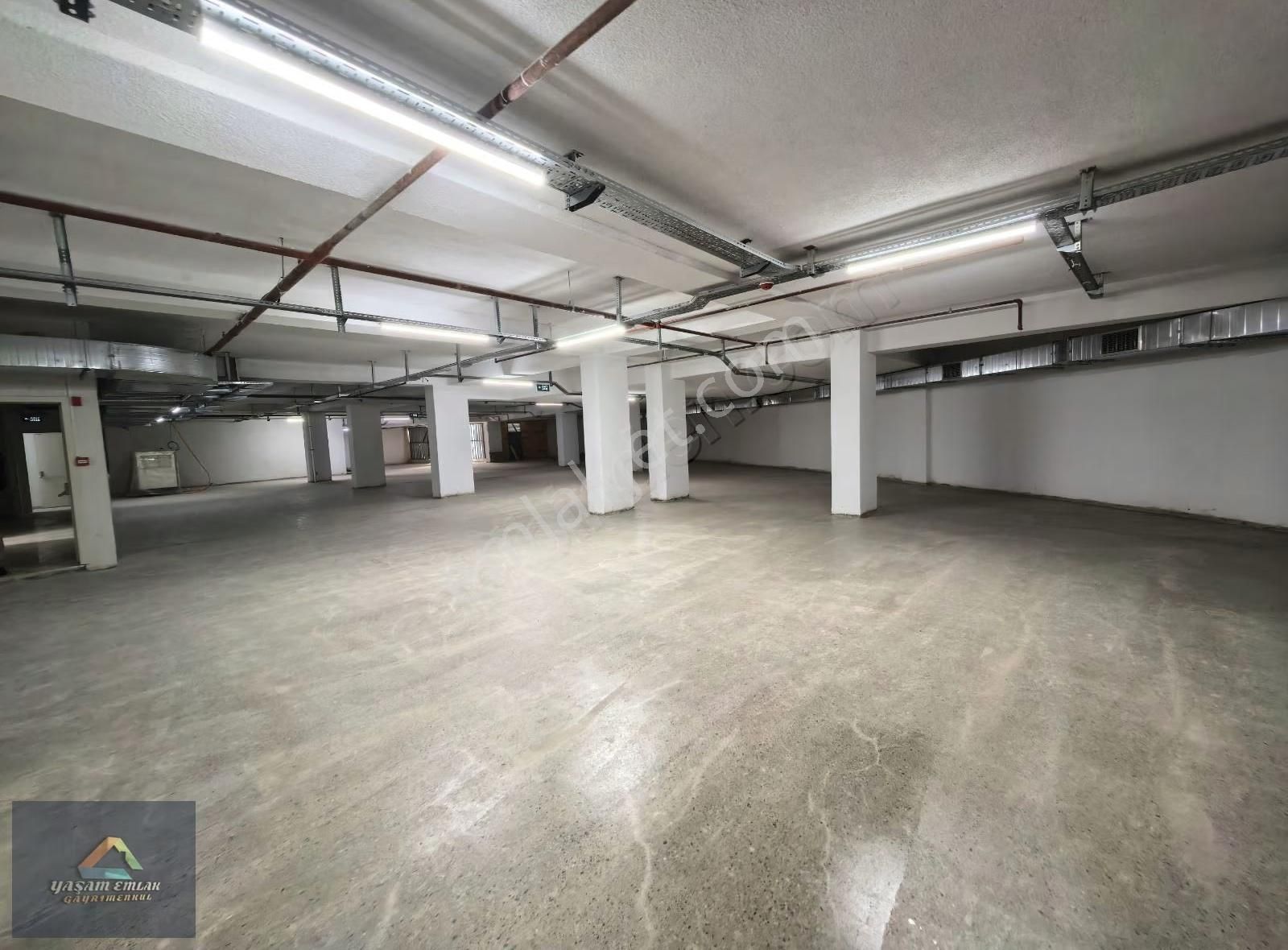 Yaşam'dan Ana Cadde Üzeri 1300 M² Depolu // Ön Kullanımlı Dükkan - Görsel 16