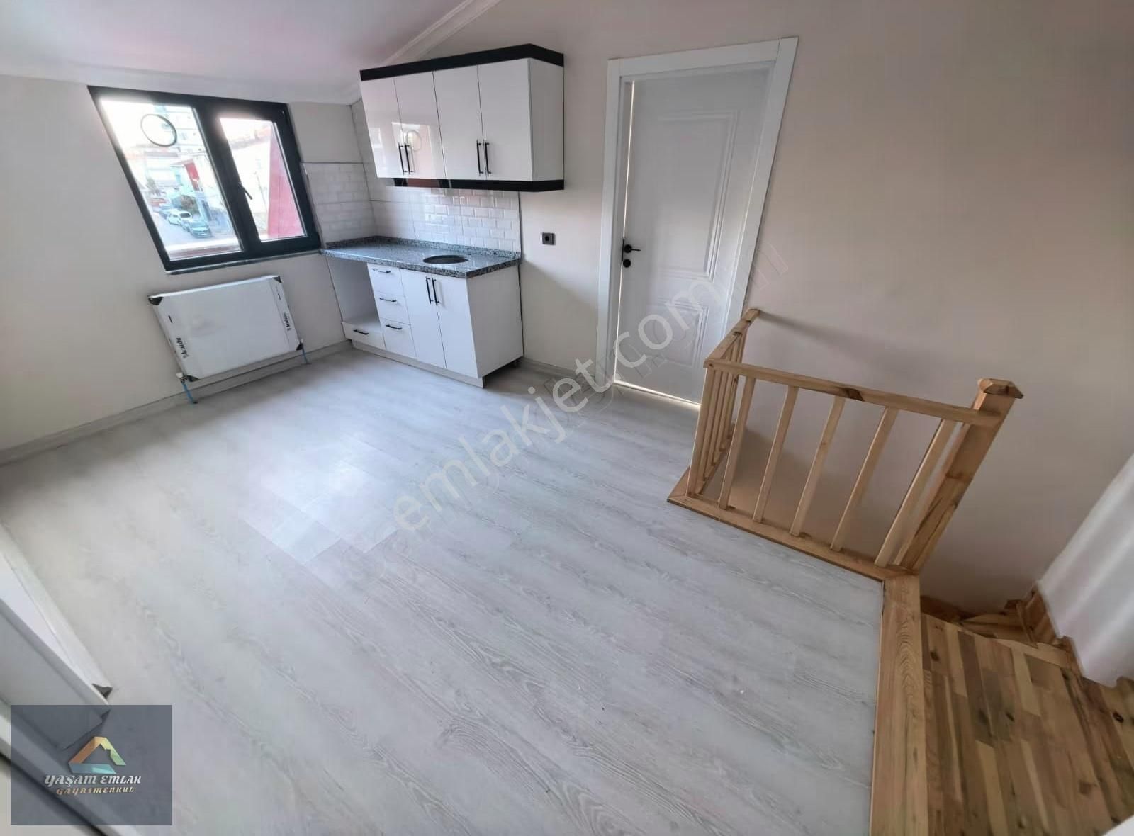 Yaşam'dan Trabzon Caddesi'ne Yakın Geniş 5+1 Üst Dubleks - Görsel 12