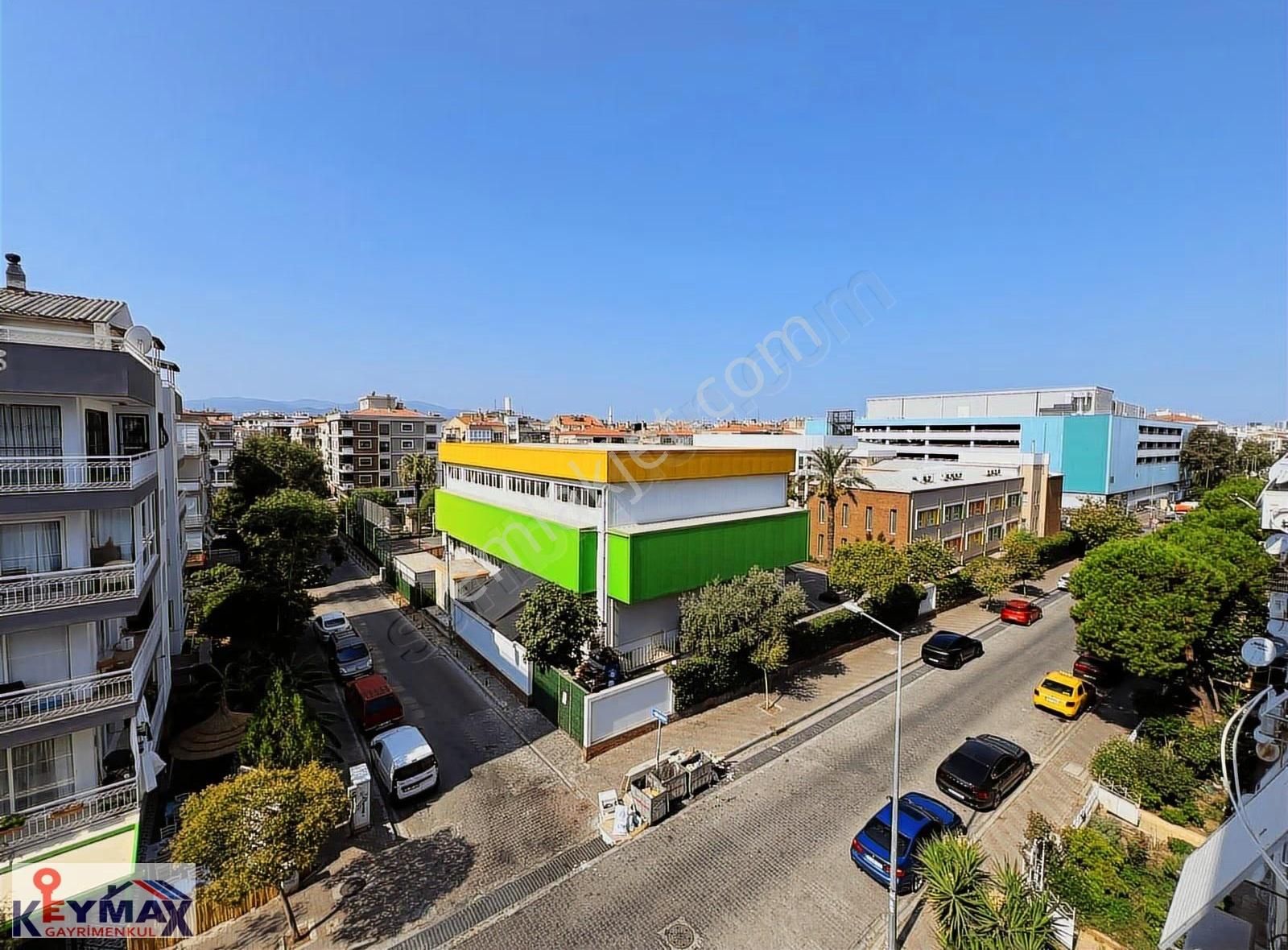 Keymax'dan Bostanlı Merkezde Önü Açık Kiralık 3+1 Klasik Daire
