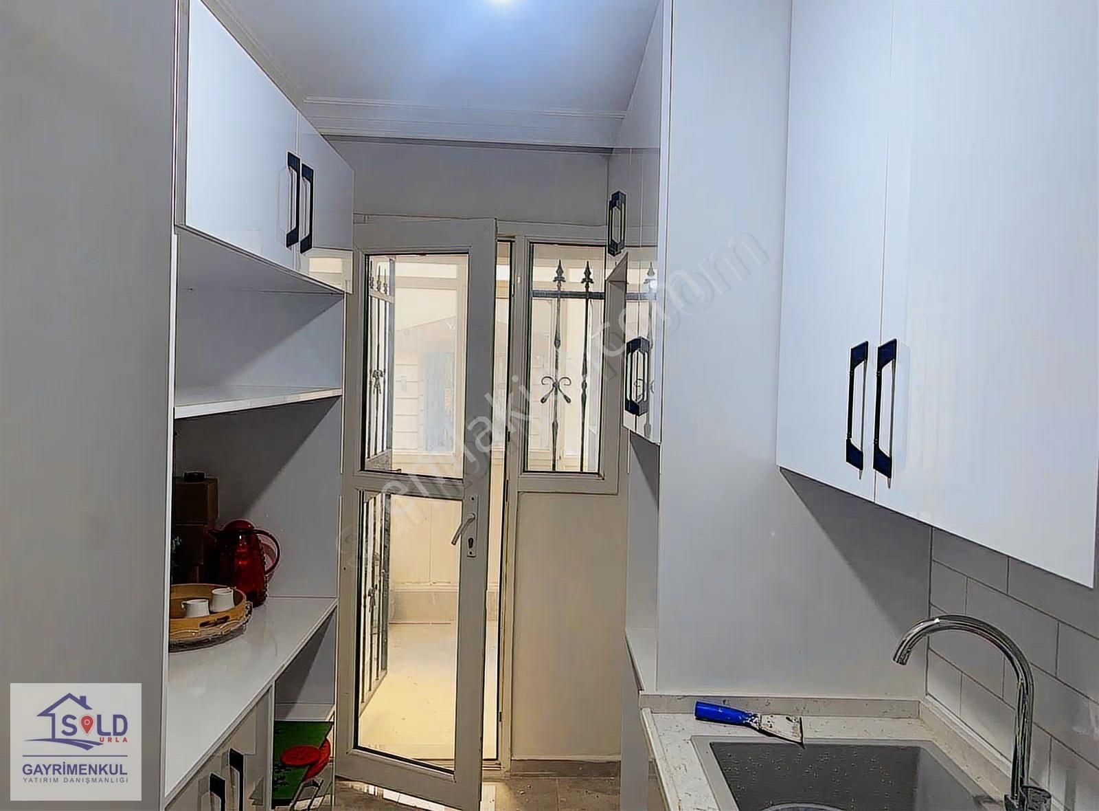 Çiğli Ataşehir Güvenlikli Sitede Full Tadilatlı 2+1 Satılık Dair - Görsel 11