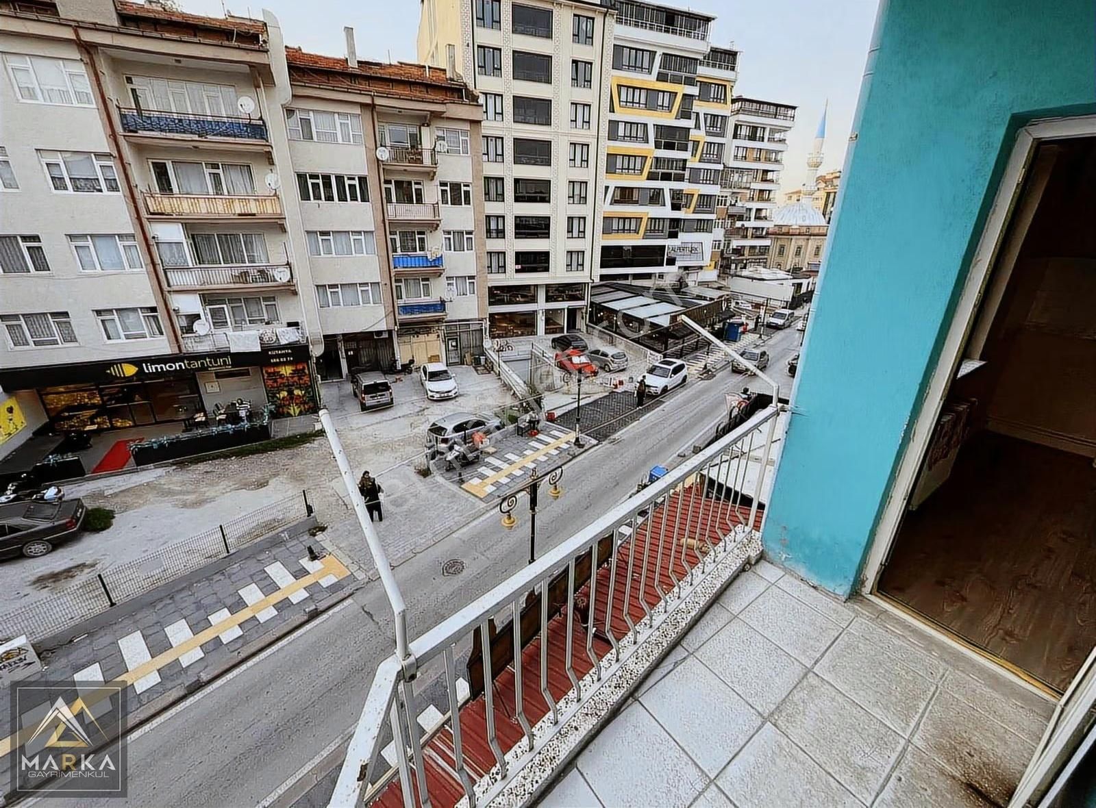 Marka'dan Atatürk Bulv. Arkası Cafeler Cad.arakat 2+1 İçi Yapılı - Görsel 8