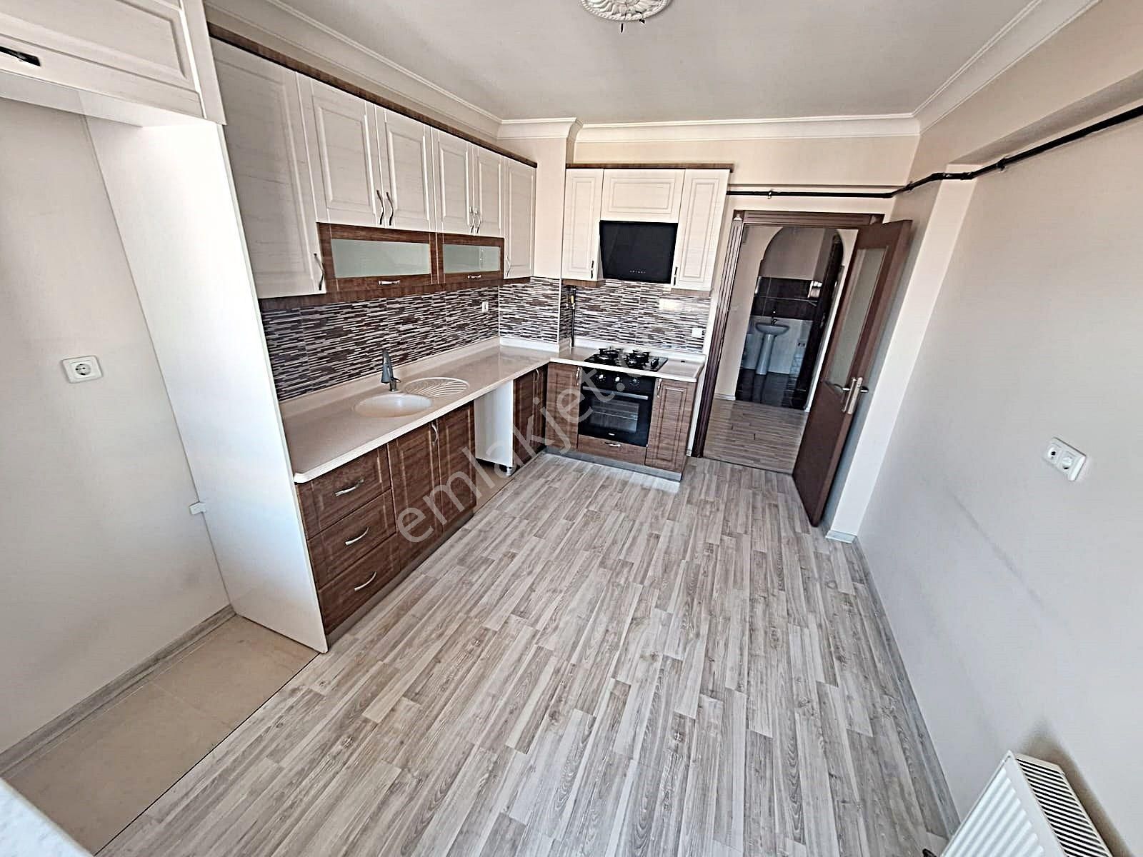 Cihandan Burç Mah Nülüfer Cadde Üzeri Sevale Çok Yakın 3+1 Daire - Görsel 3