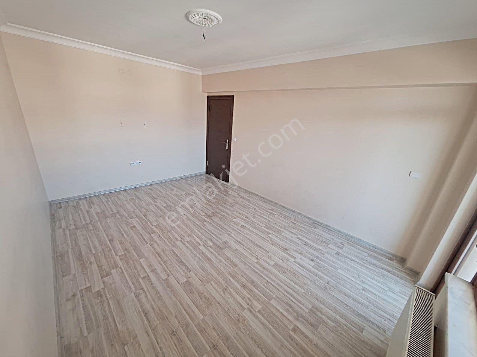 Cihandan Burç Mah Nülüfer Cadde Üzeri Sevale Çok Yakın 3+1 Daire - Görsel 14