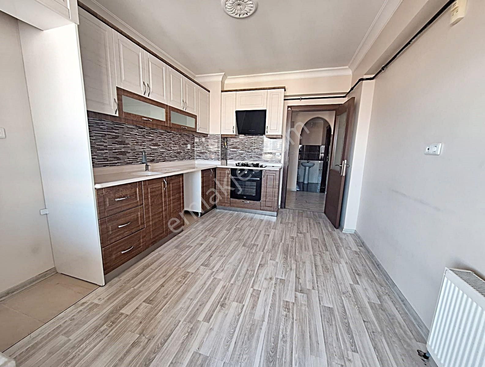 Cihandan Burç Mah Nülüfer Cadde Üzeri Sevale Çok Yakın 3+1 Daire - Görsel 7